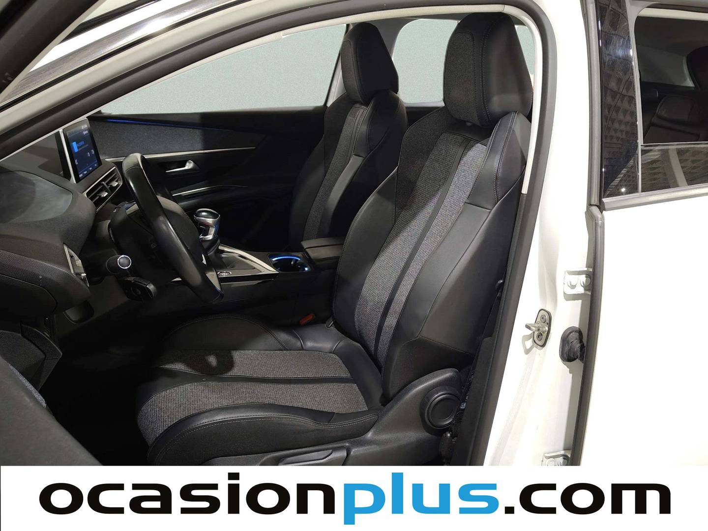 Foto asientos delanteros Peugeot 3008 Peugeot 3008 PureTech 130 S&S Allure (130 CV)