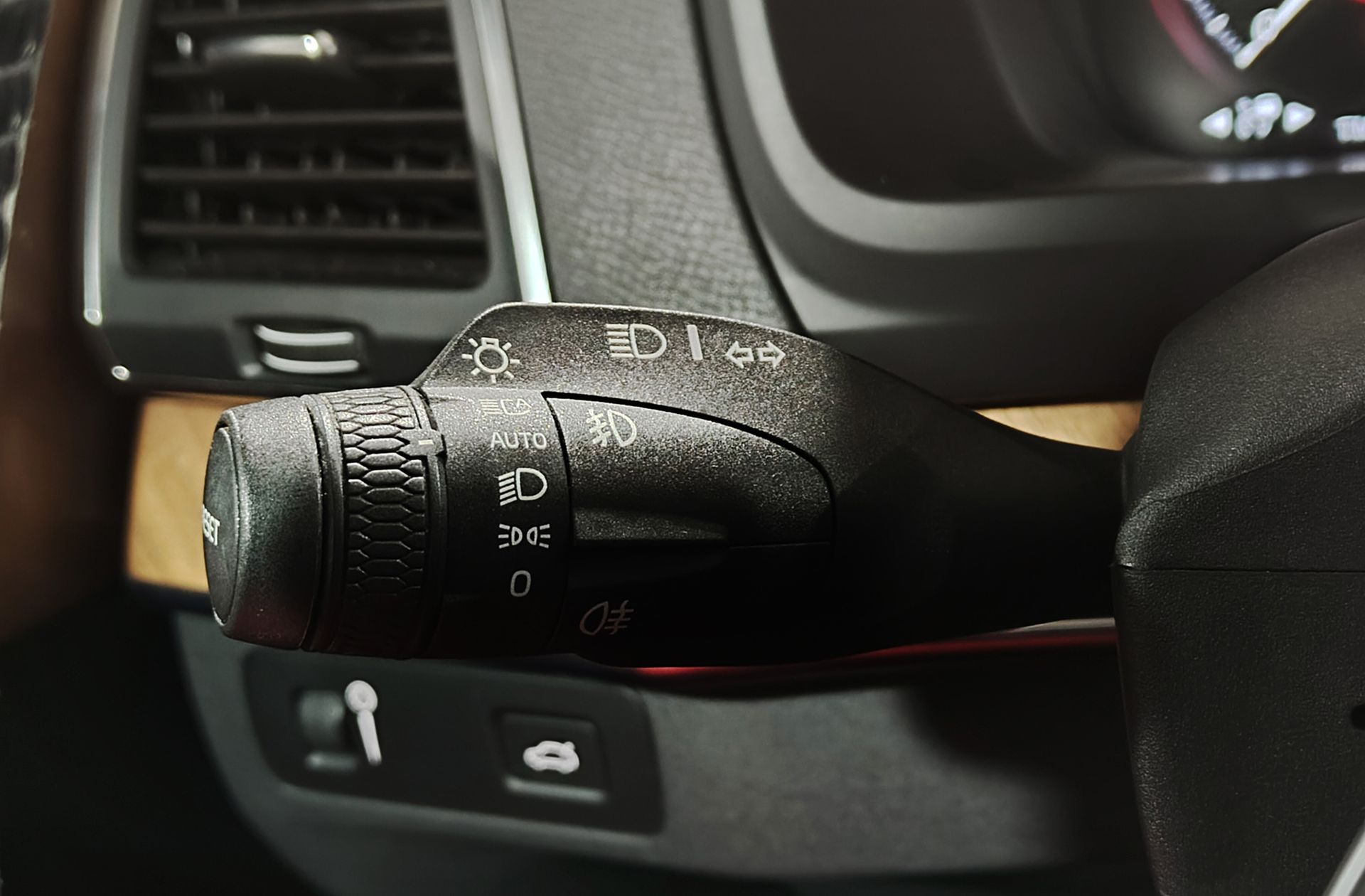 Volvo XC90 B5 G Momentum Pro AWD 7 plazas - foto 26