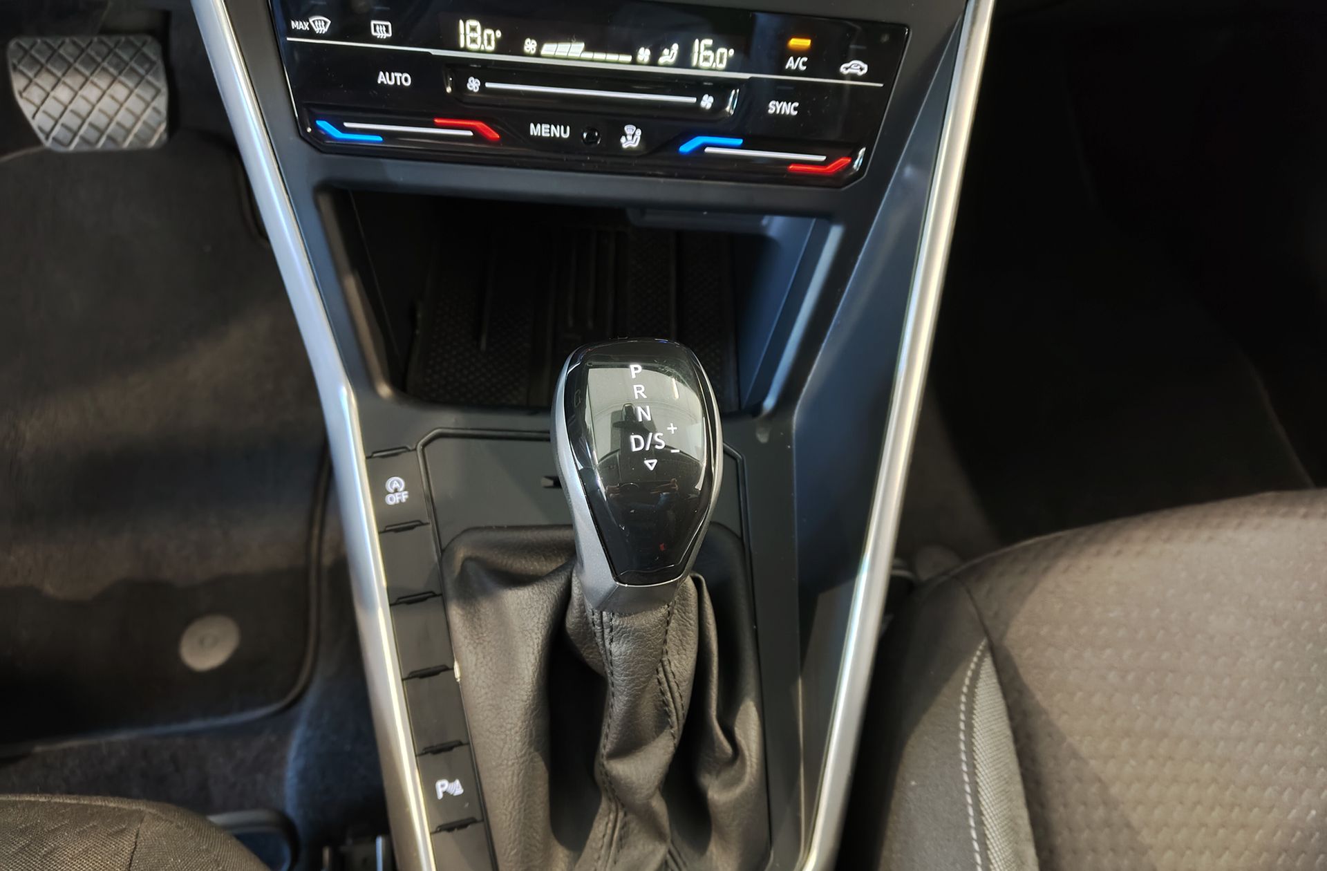 Volkswagen Polo ``más`` 1.0 TSI DSG - foto 5