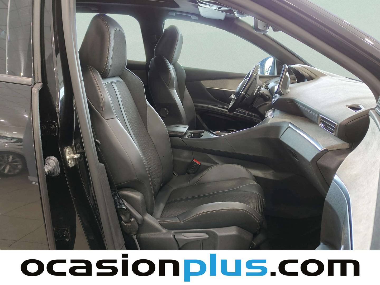 Foto Peugeot 3008 Peugeot 3008 PureTech 130 S&S GT EAT8 (130 CV)