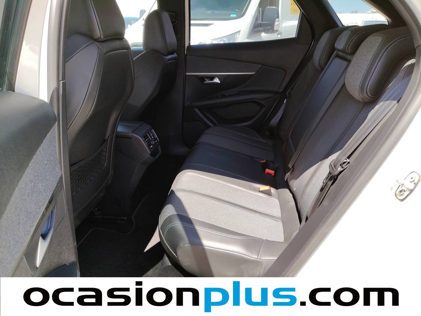 Foto asientos traseros Peugeot 3008 Peugeot 3008 BlueHDi 130 S&S Allure Pack (130 CV)