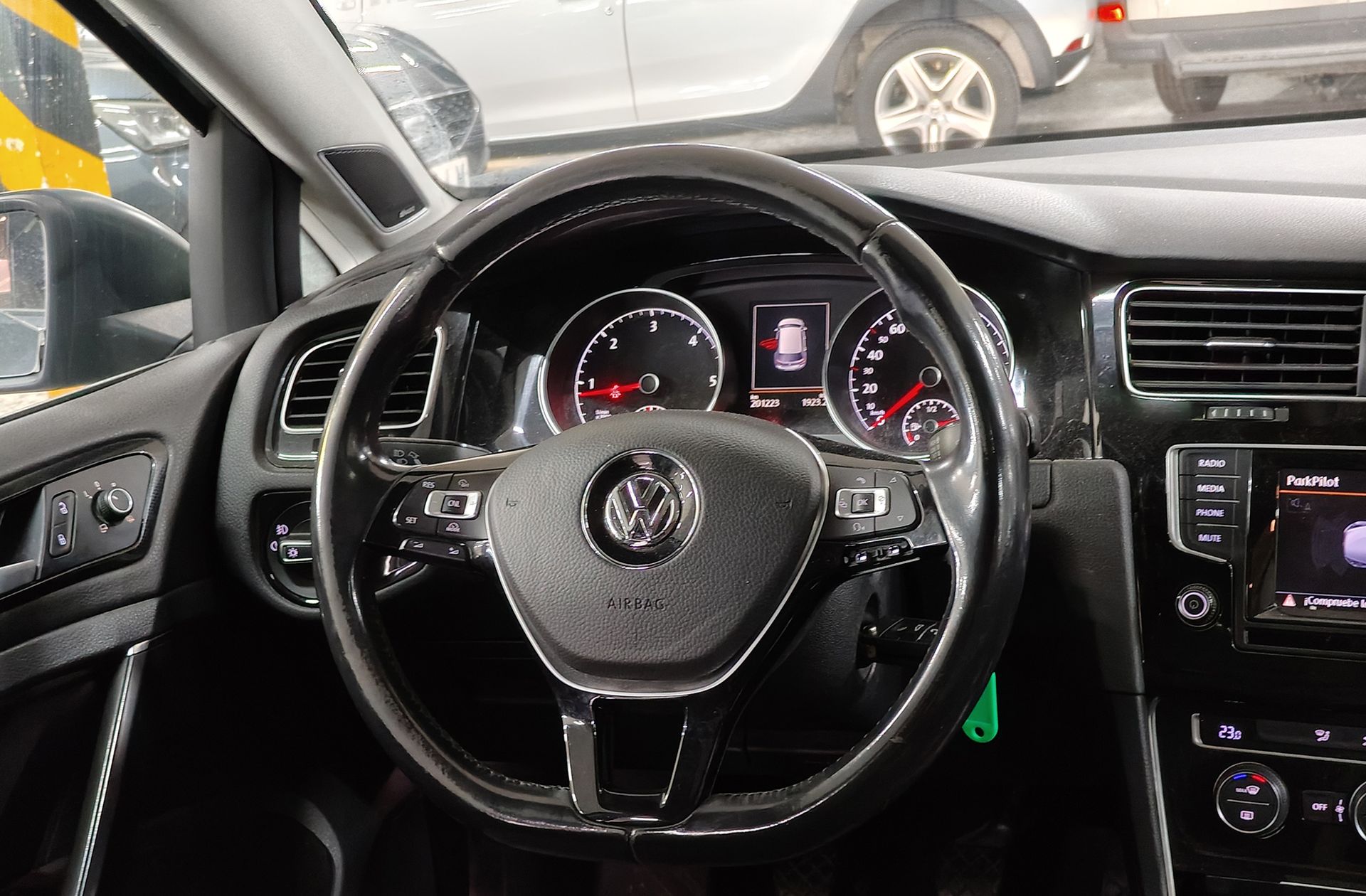 Volkswagen Golf 1.6 TDI CR BMT - foto 21