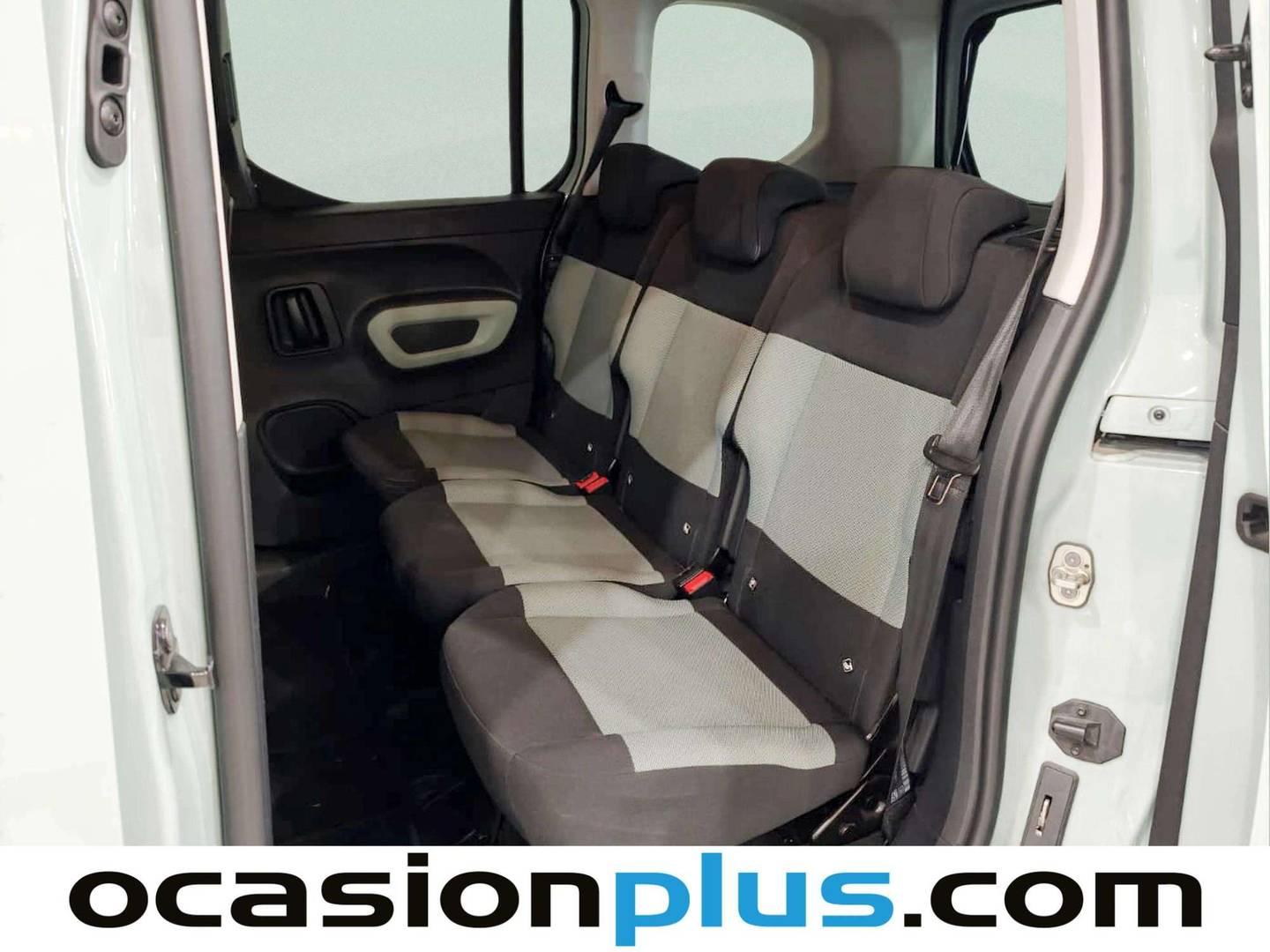 Foto asientos traseros Citroën Berlingo Citroën Berlingo BlueHDi 130 S&S Talla M Shine (130 CV)