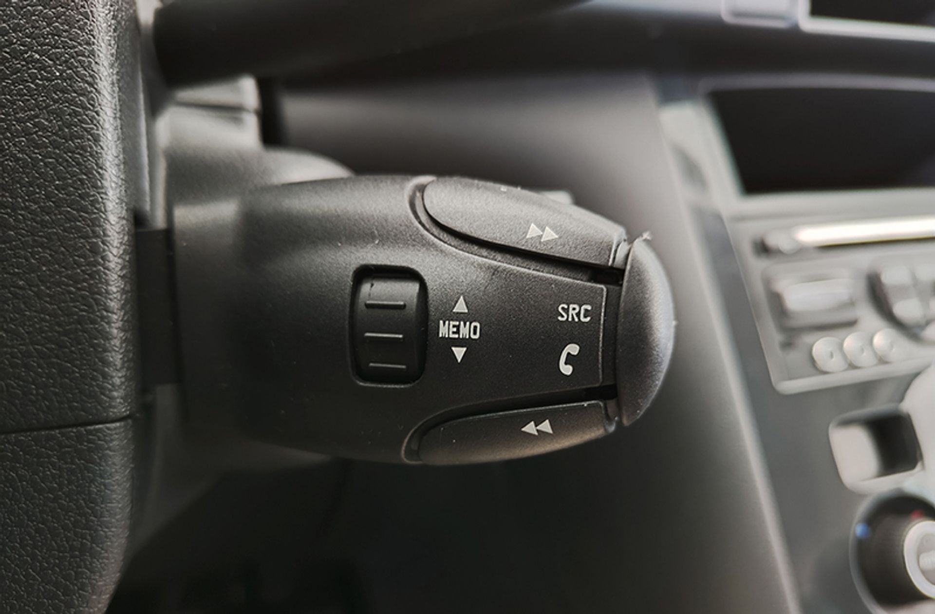 Peugeot 3008 1.2 PureTech Style - foto 24