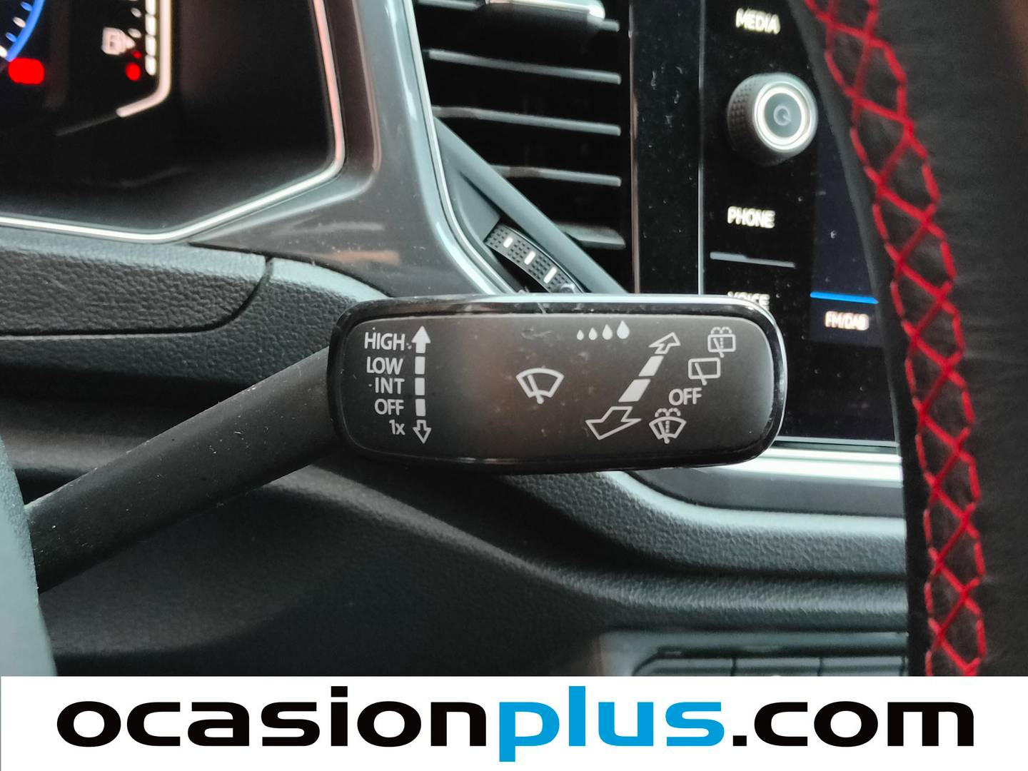 Foto Volkswagen T-Roc Volkswagen T-Roc Sport 2.0 TDI (150 CV) DSG