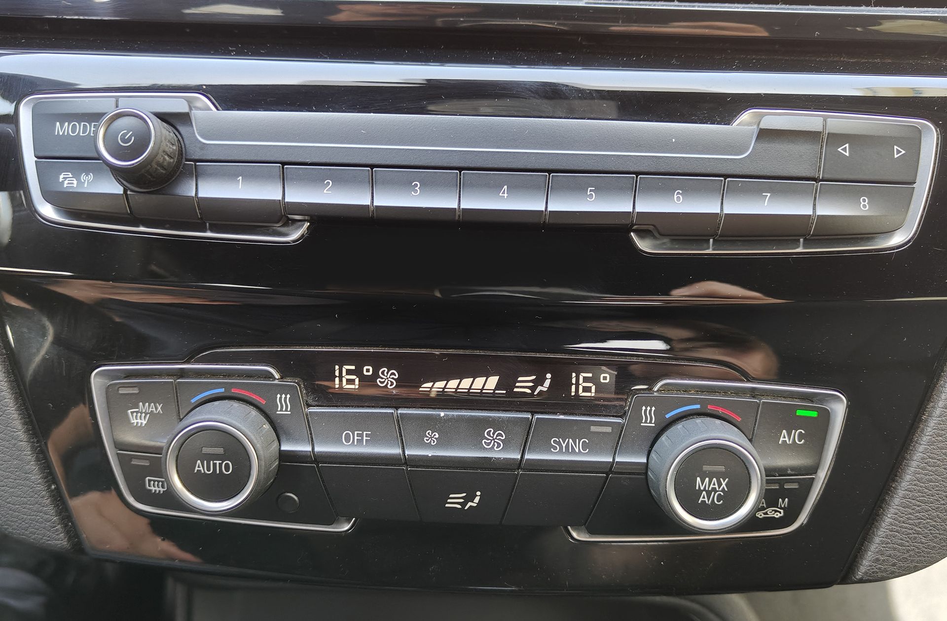 BMW X1 sDrive18d - foto 25