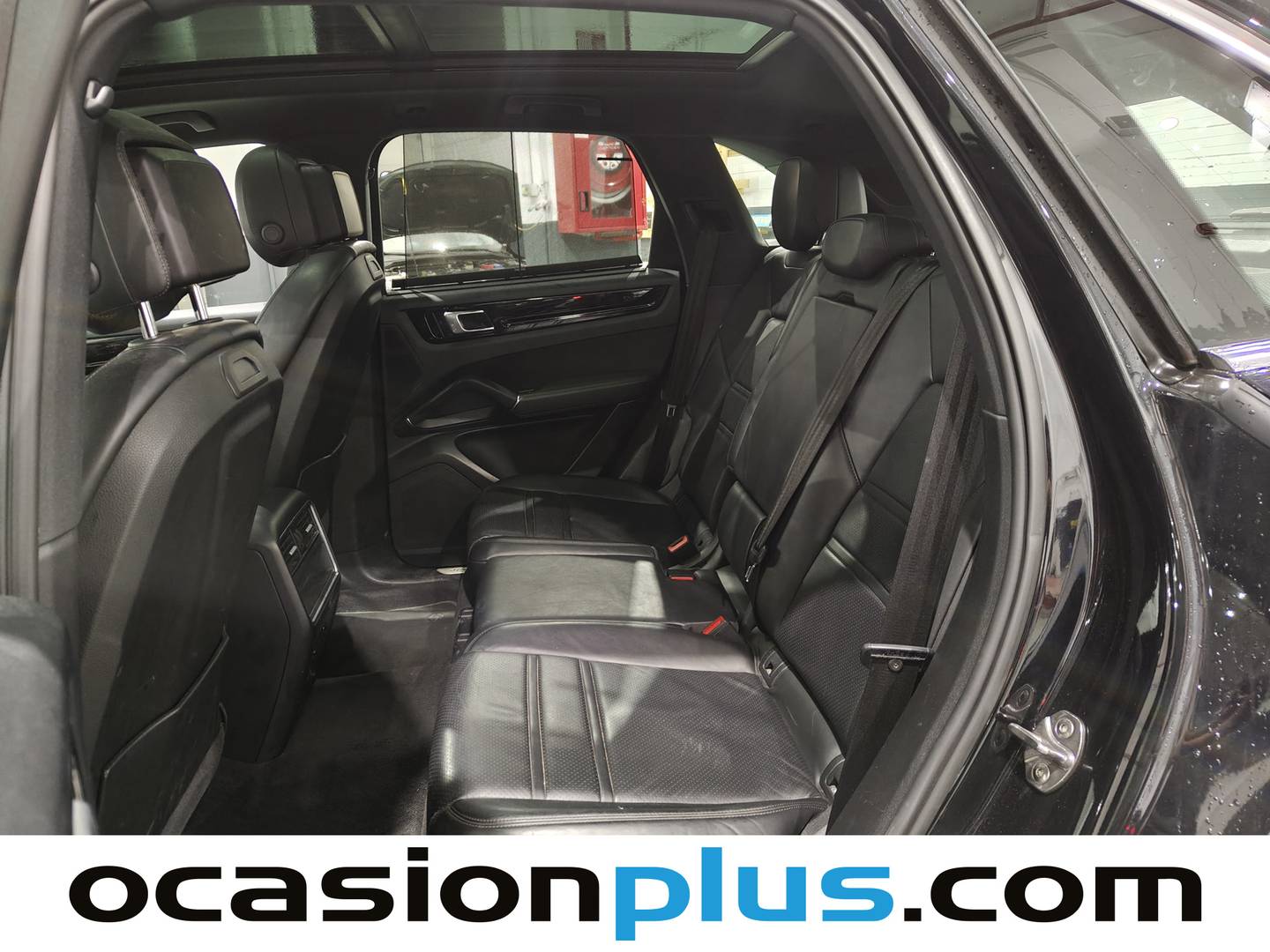 Foto asientos traseros Porsche Cayenne Porsche Cayenne (340 CV)
