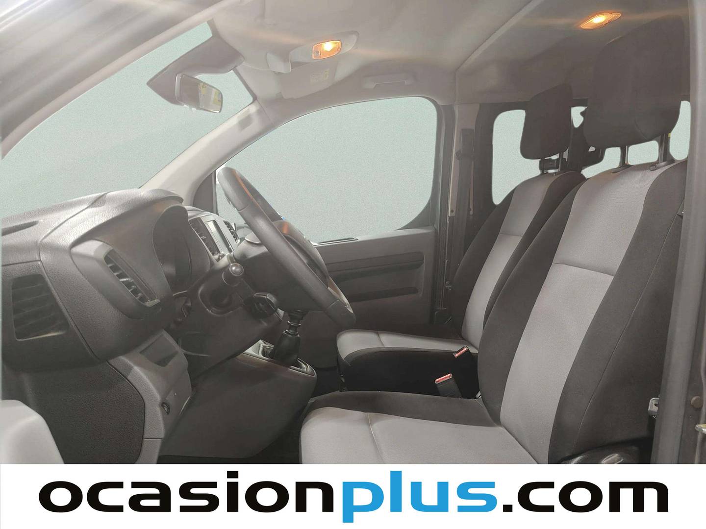 Foto asientos delanteros Opel Vivaro Opel Vivaro 2.0 Diesel M Standard Express (150 CV)
