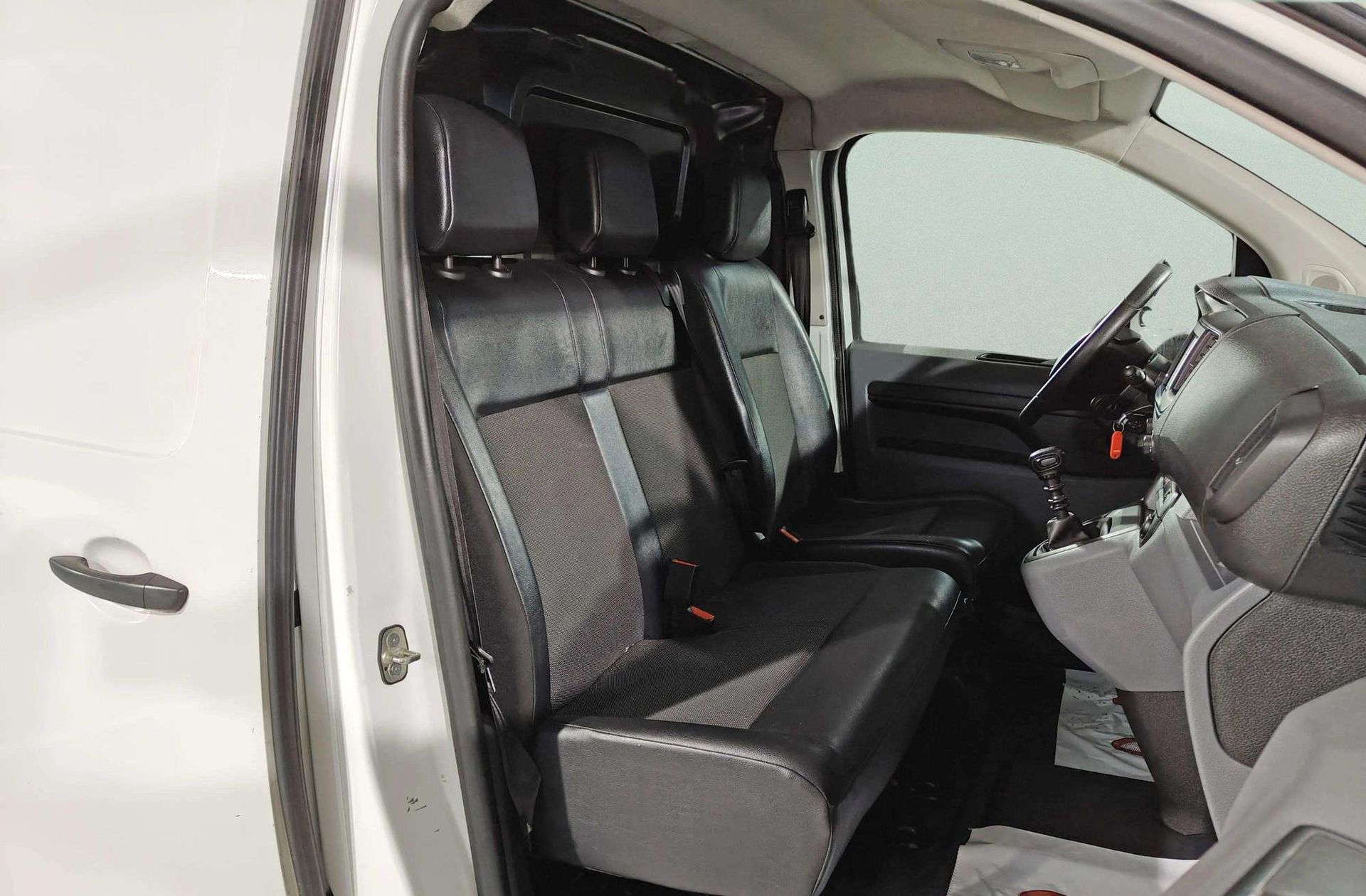 Opel Vivaro Furgon 2.0 Diesel L Incrementada Express - foto 16