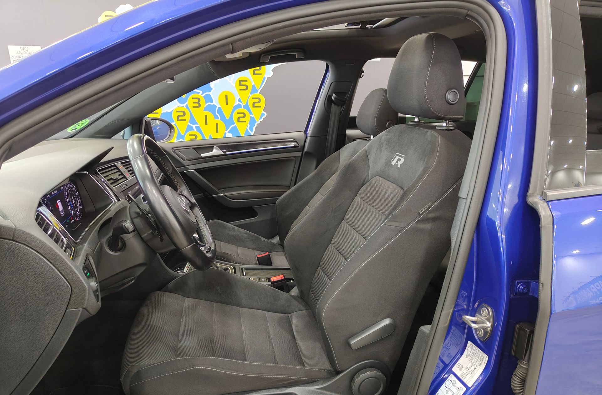 Volkswagen Golf R 2.0 TSI 4Motion DSG - foto 11