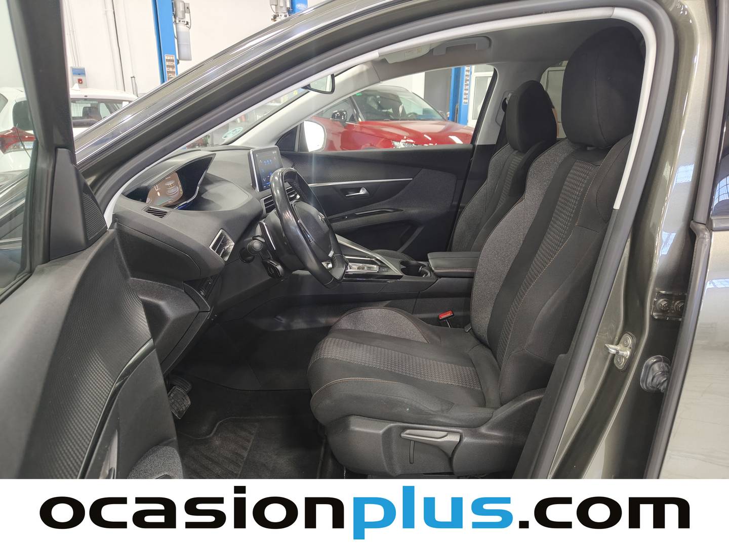 Foto asientos delanteros Peugeot 5008 Peugeot 5008 BlueHDi 130 Active S&S EAT8 (130 CV)