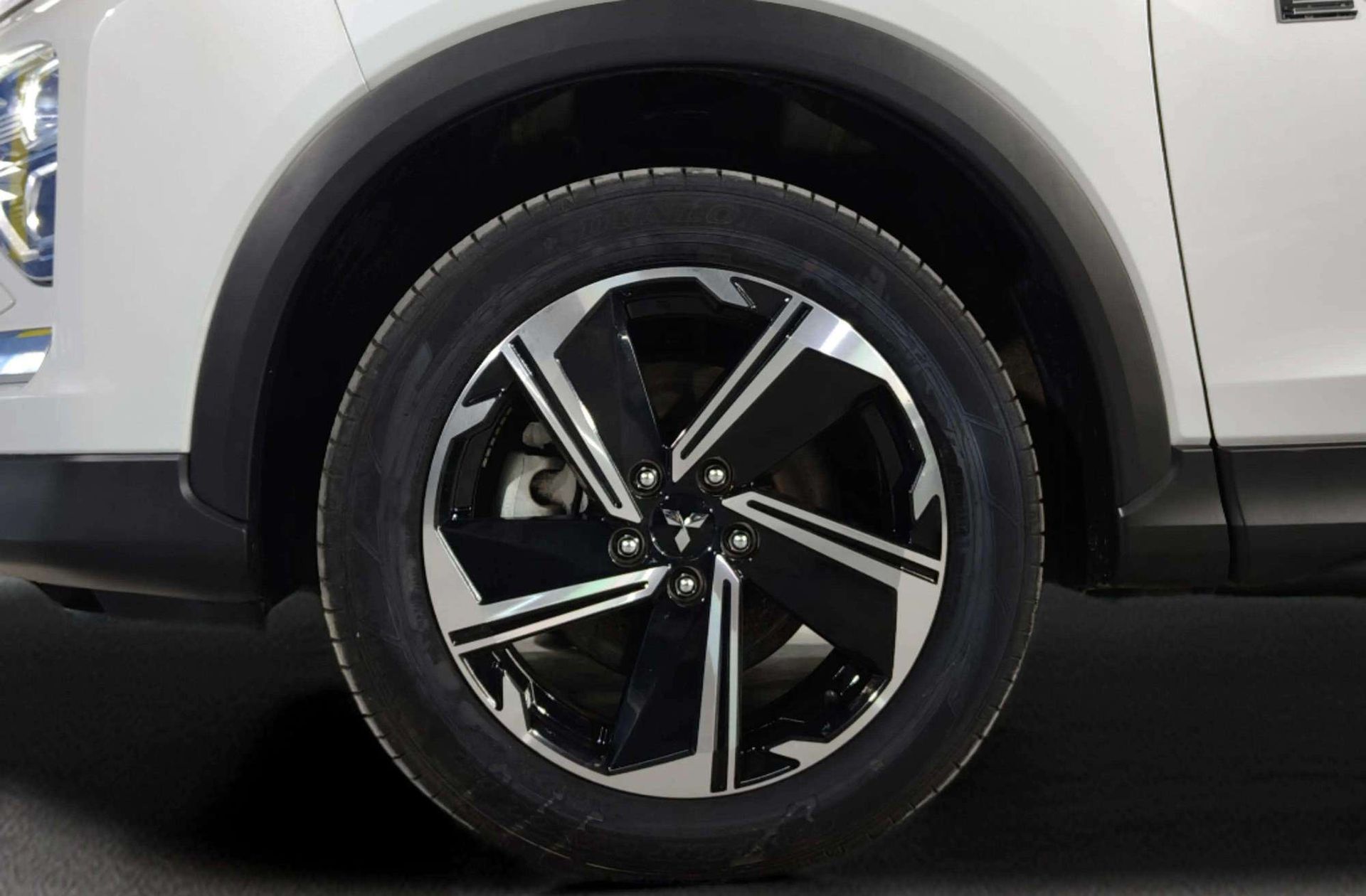 Mitsubishi Eclipse Cross 2.4 PHEV Kaiteki 4WD - foto 43