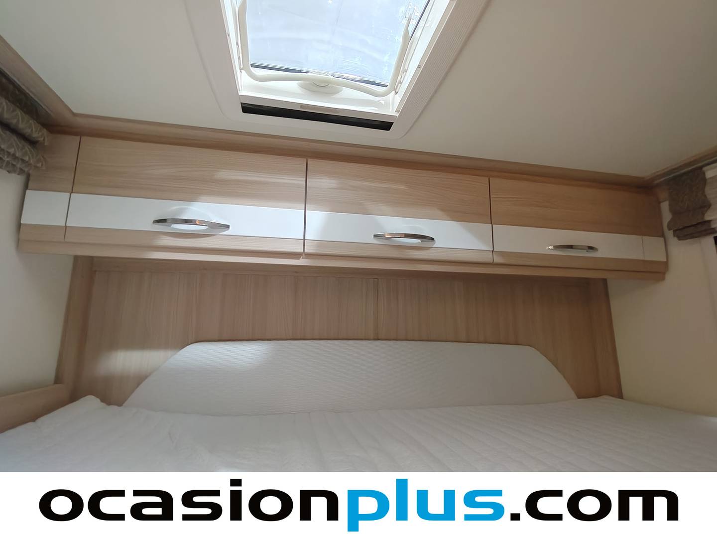 Foto Burstner BT5902 Burstner BT5902 BT5902 Travel Van T-590 (150 CV) 4 Plazas