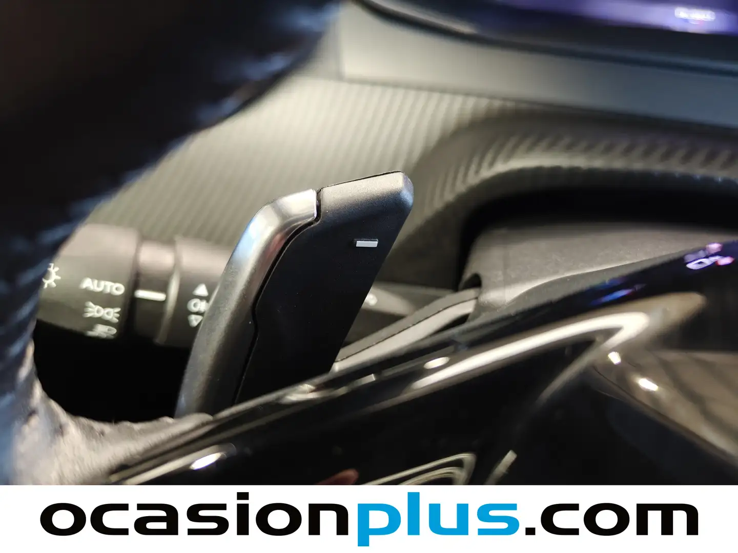 Foto Peugeot 2008 Peugeot 2008 Allure Hybrid eDCS6  (145 CV)