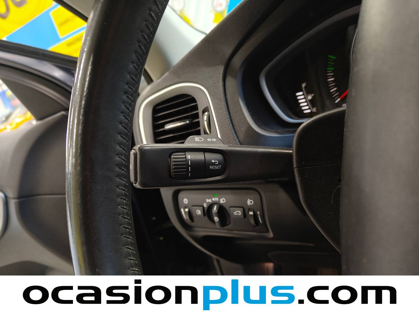 Volvo V40 Volvo V40 2.0 D3 Momentum (150 CV) de segunda mano