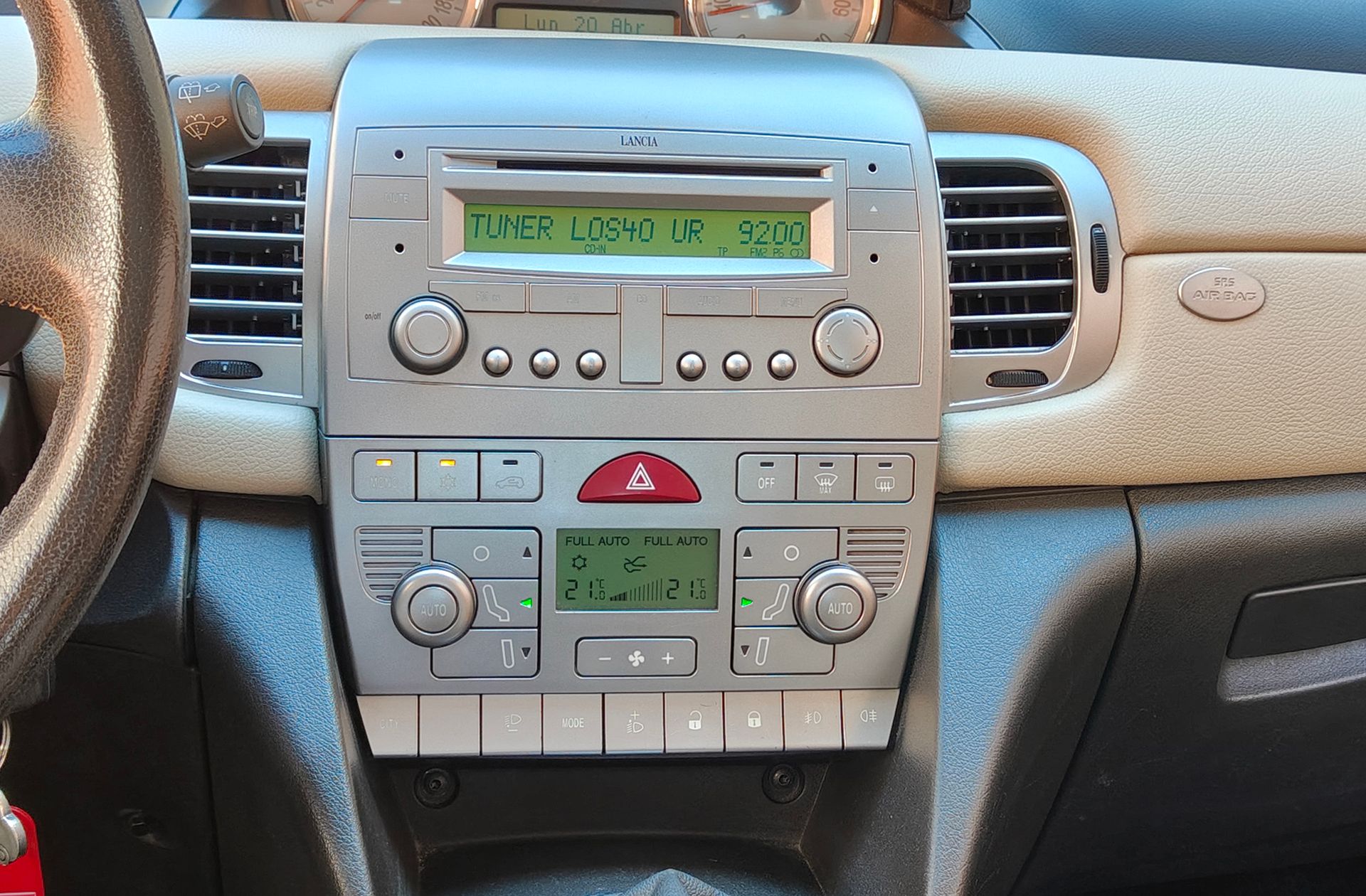 Lancia Ypsilon 1.4 Oro - foto 24