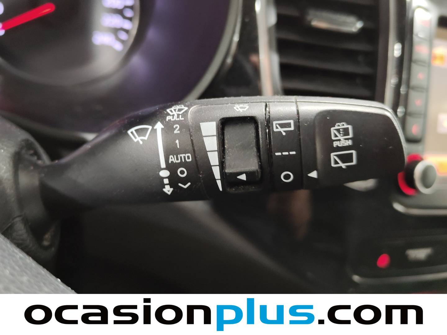 KIA Carens KIA Carens 1.6 GDi UEFA Euro 2016 Eco-Dynamics (135 CV) 135cv