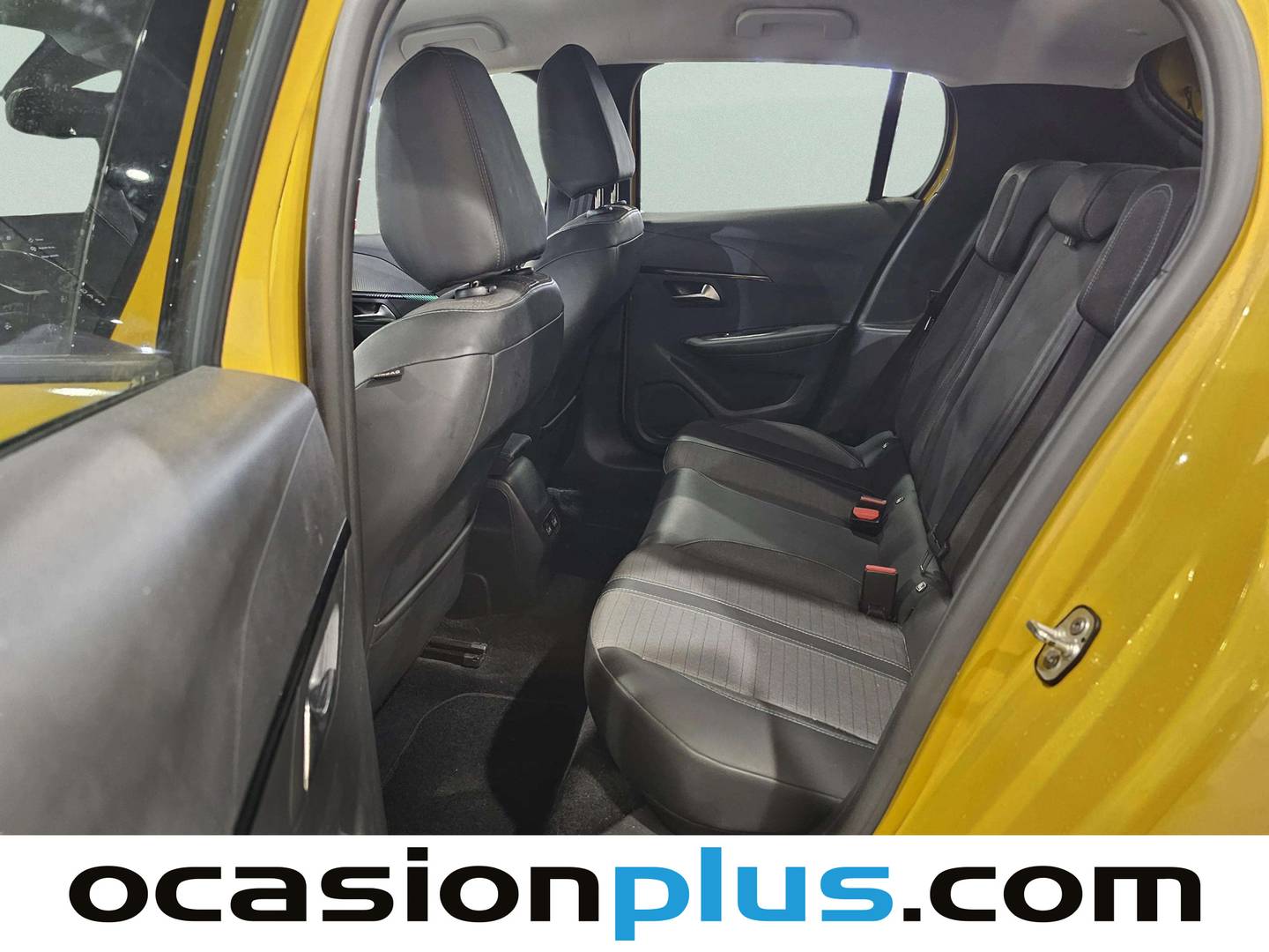 Foto asientos traseros Peugeot 208 Peugeot 208 PureTech 100 Allure (100 CV)