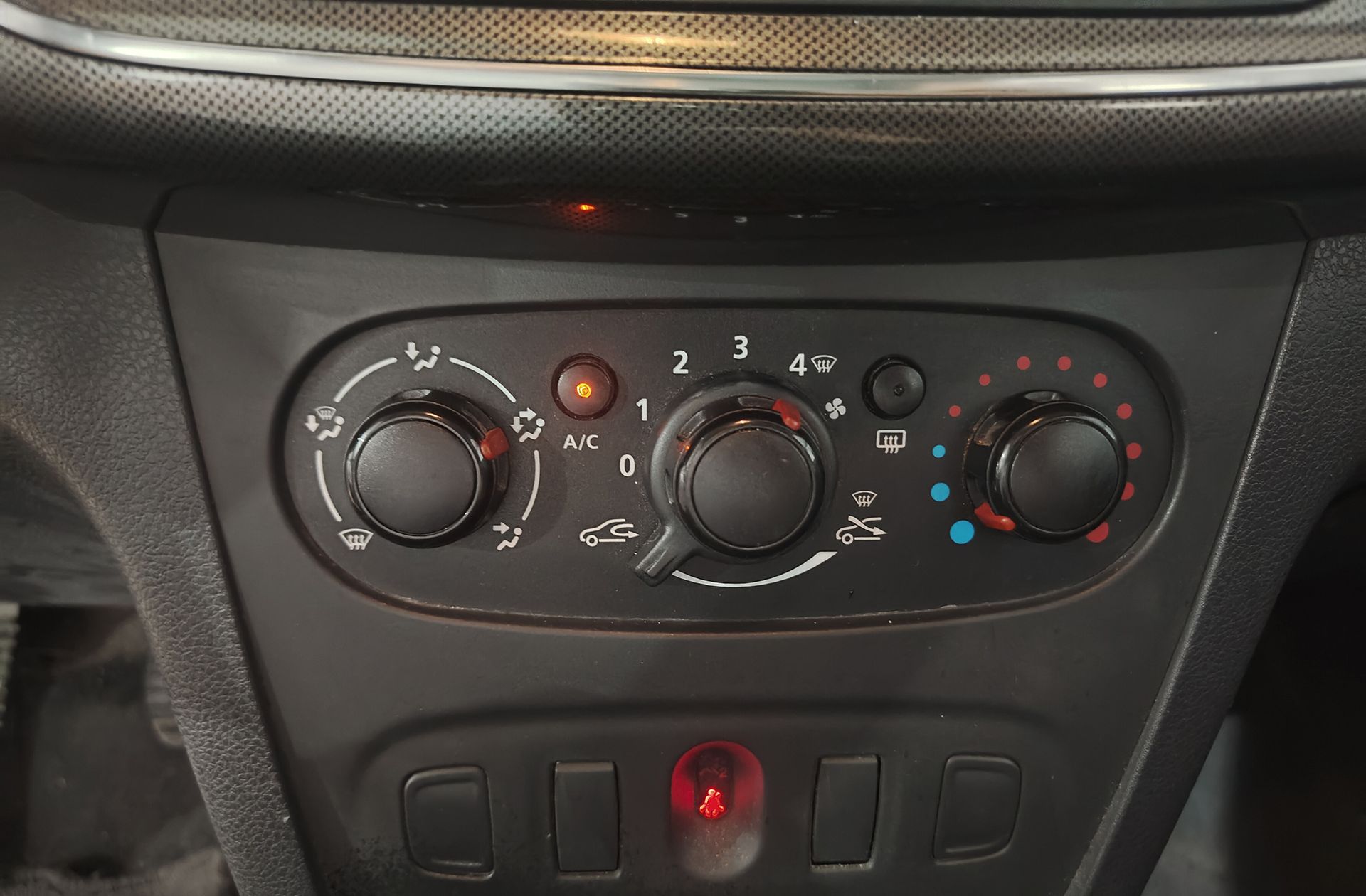 Dacia Sandero Stepway TCe - foto 21