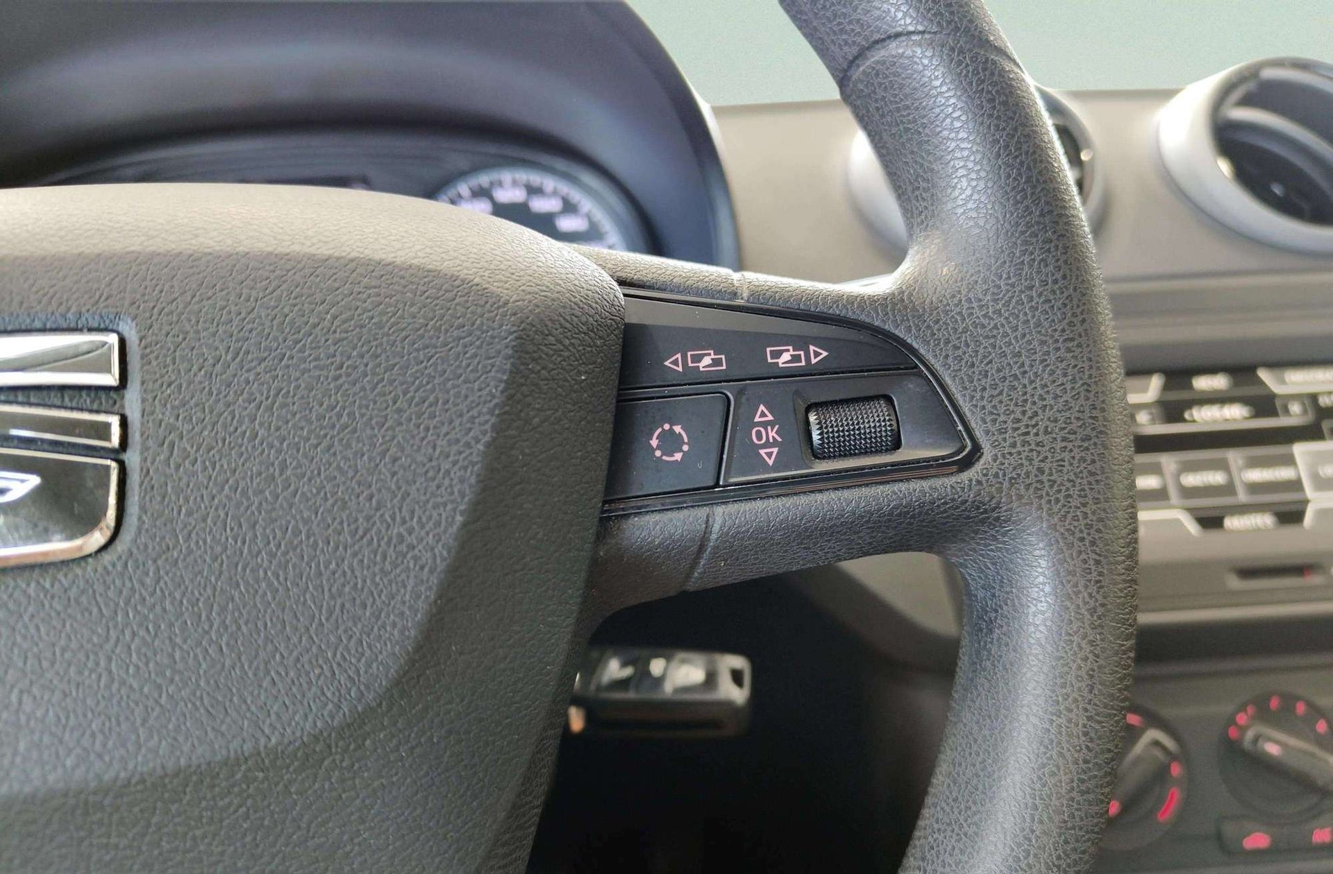 SEAT Ibiza 1.0 Reference - foto 21