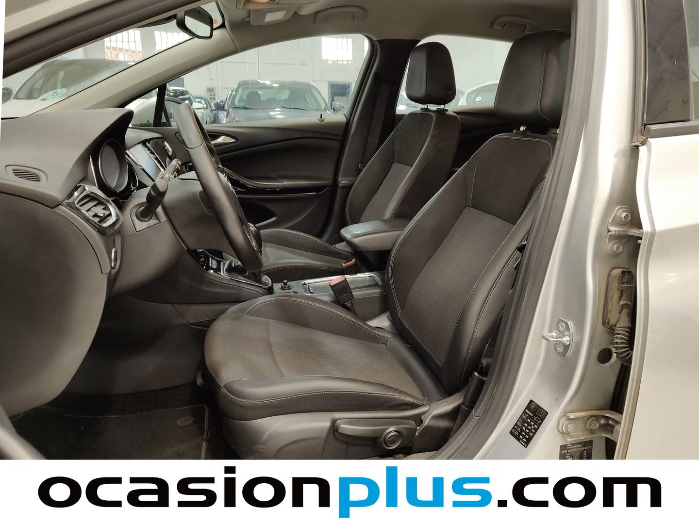Foto asientos delanteros Opel Astra Opel Astra 1.6 CDTI Excellence (136 CV)