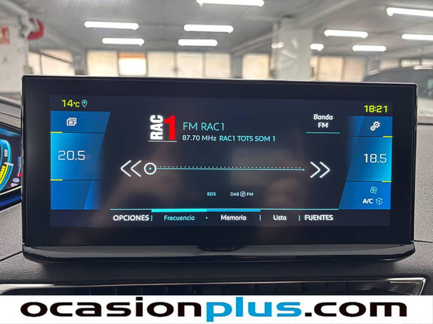 Foto Peugeot 3008 Hybrid Peugeot 3008 Hybrid 300 GT e-EAT8 (300 CV)