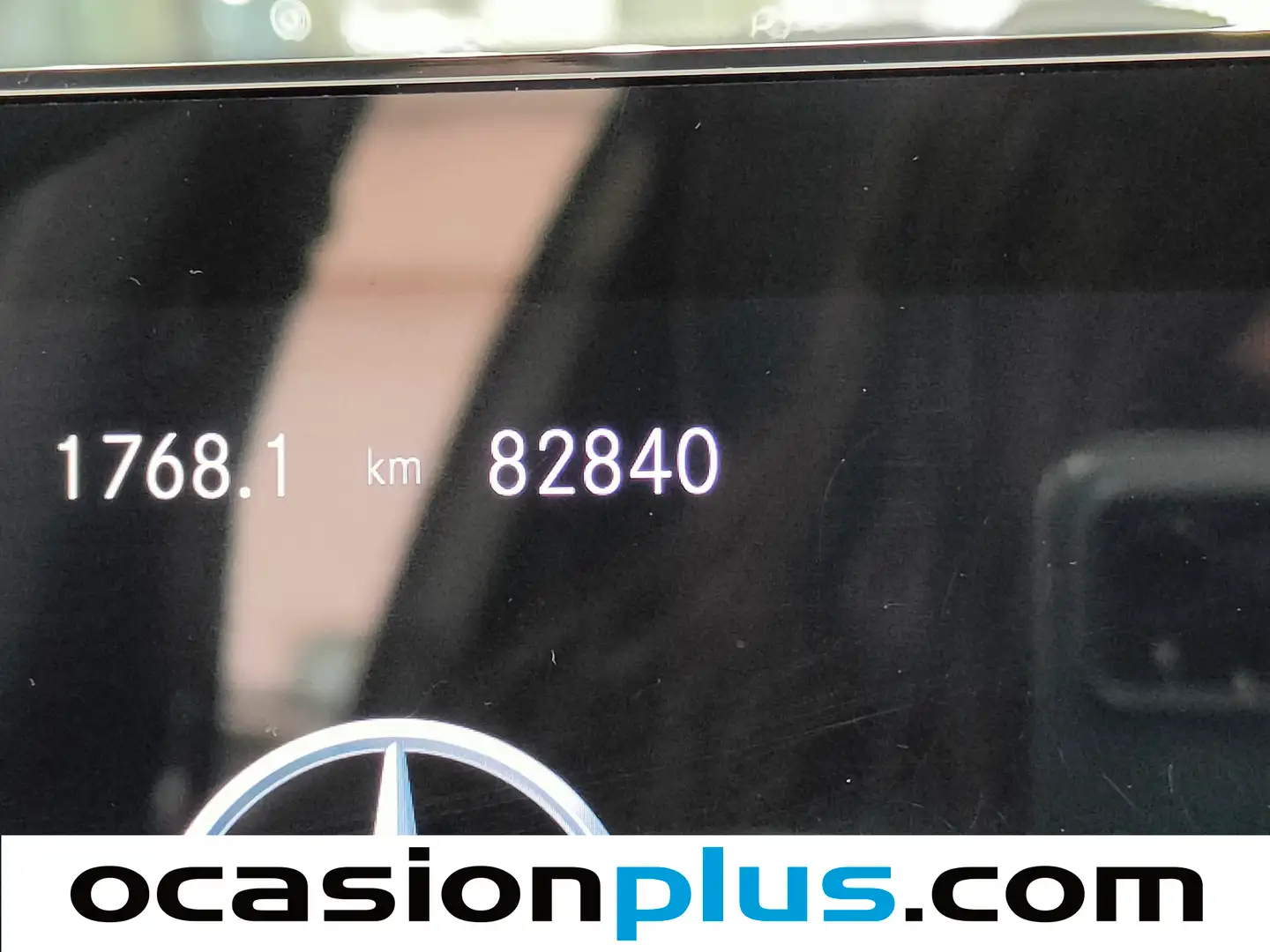 Foto Mercedes GLB Mercedes-Benz GLB 200 (163 CV) AMG Pack