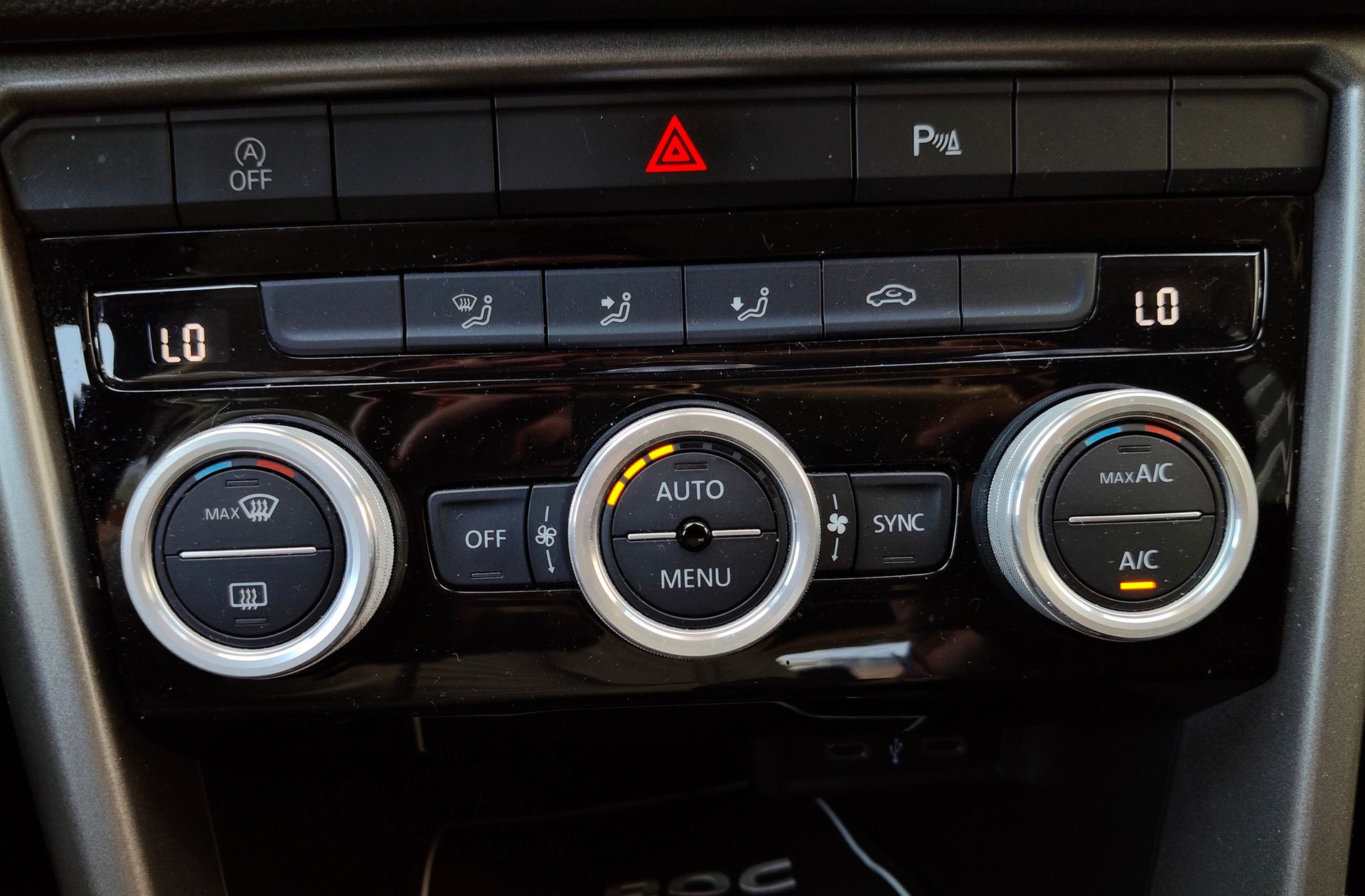 Volkswagen T-Roc Advance R-Line 1.0 TSI - foto 31