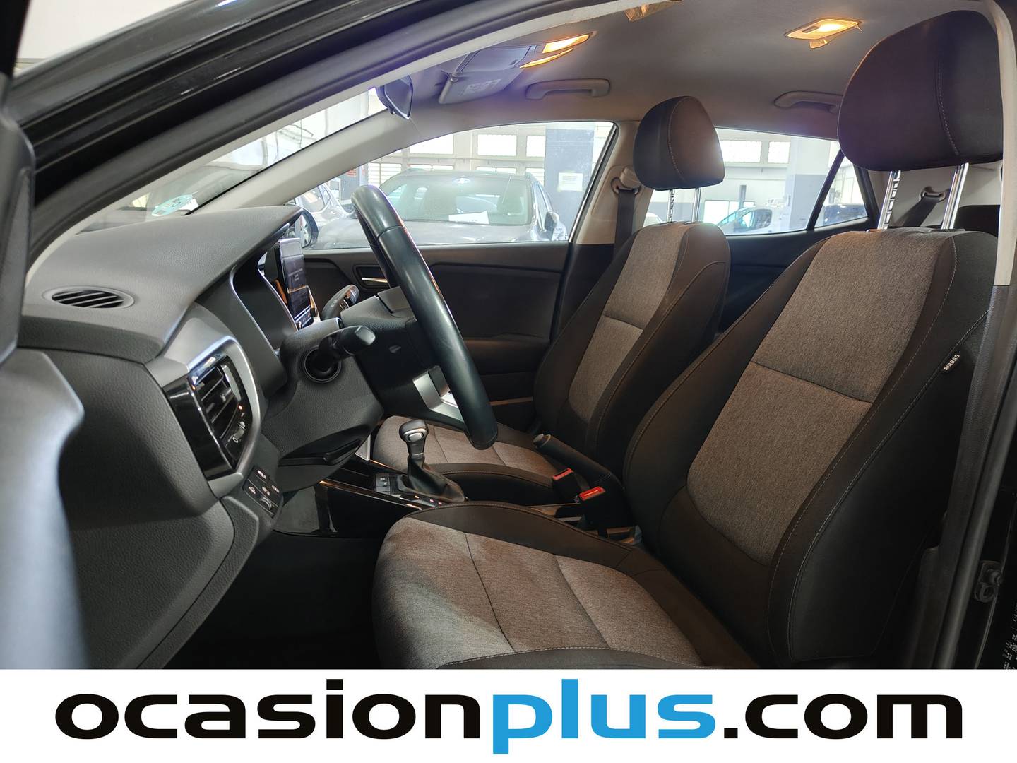 Foto asientos delanteros KIA Stonic KIA Stonic 1.0 T-GDi Drive (100 CV)
