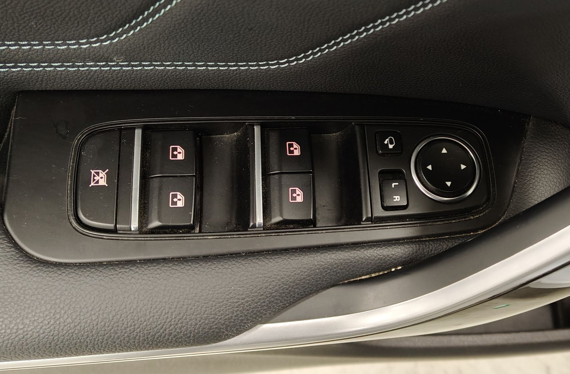Kia Ceed 1.0 MHEV Style Edition DCT - foto 32