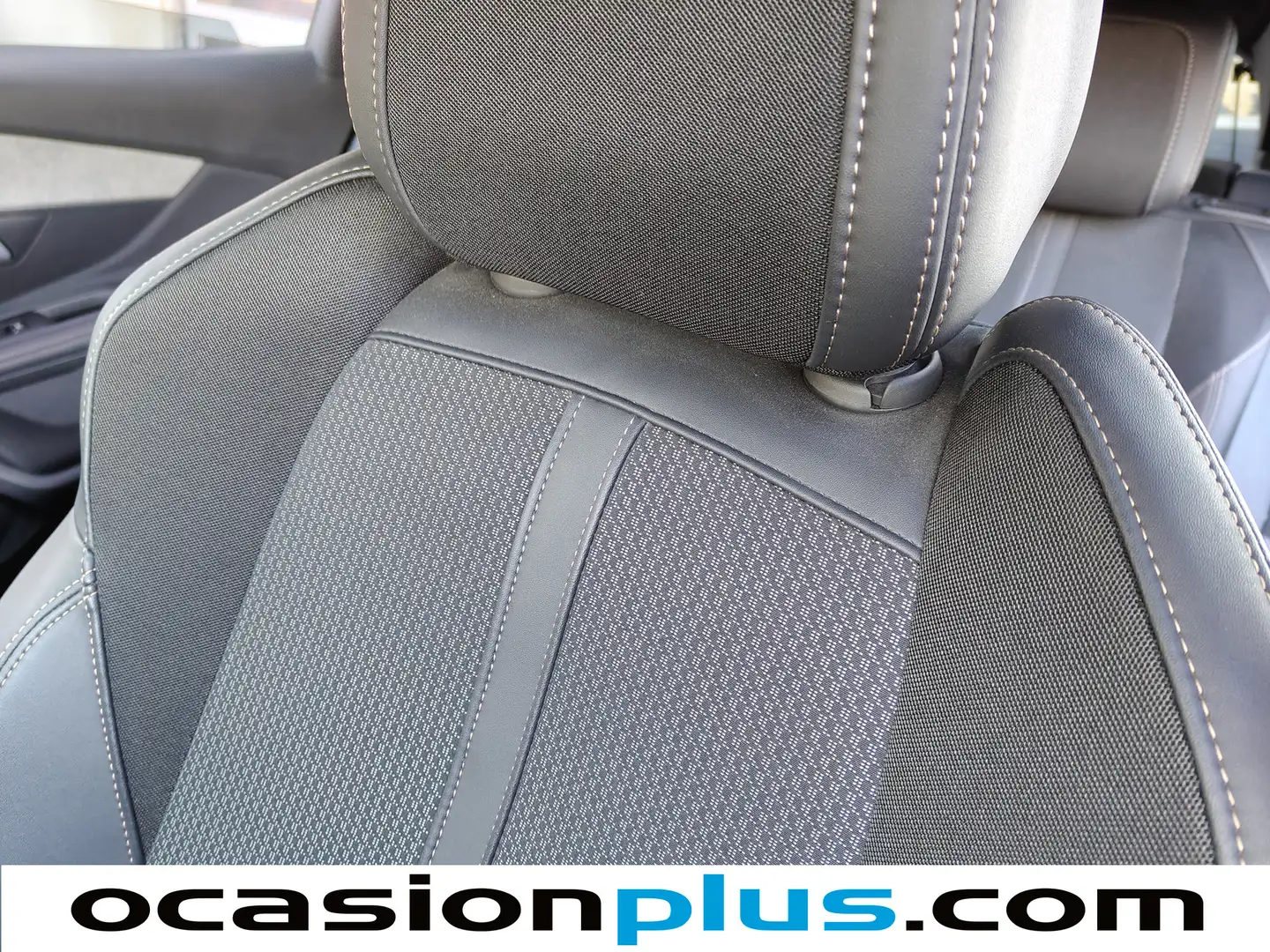 Foto Peugeot 3008 Peugeot 3008 BlueHDi 130 S&S GT EAT8 (130 CV)