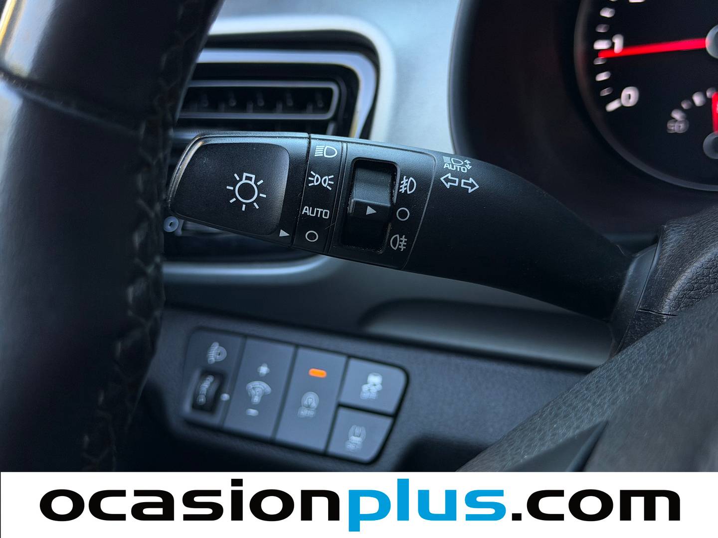 Acabados KIA Stonic KIA Stonic 1.0 T-GDi MHEV Drive iMT (120 CV)