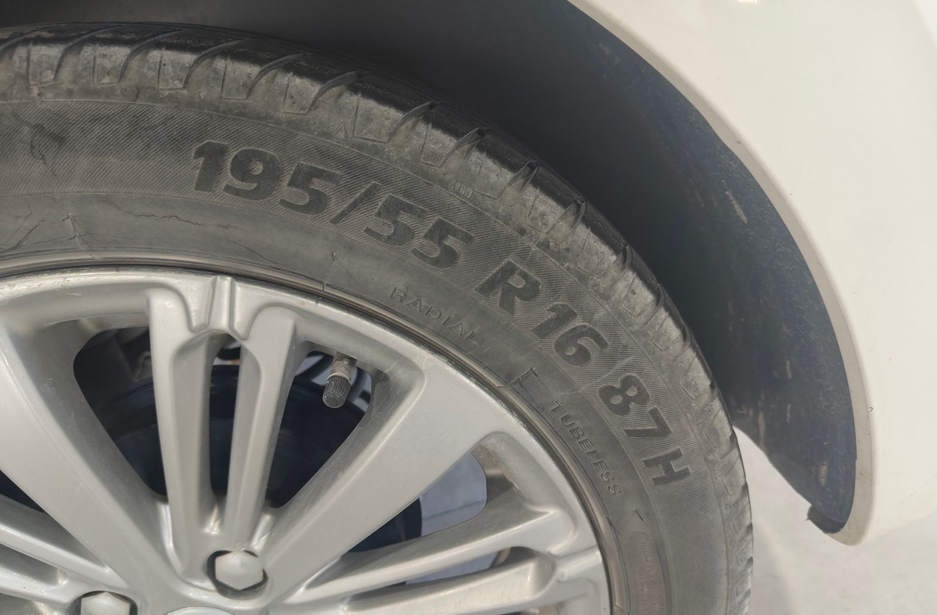 Peugeot 208 1.2 PureTech Style - foto 31