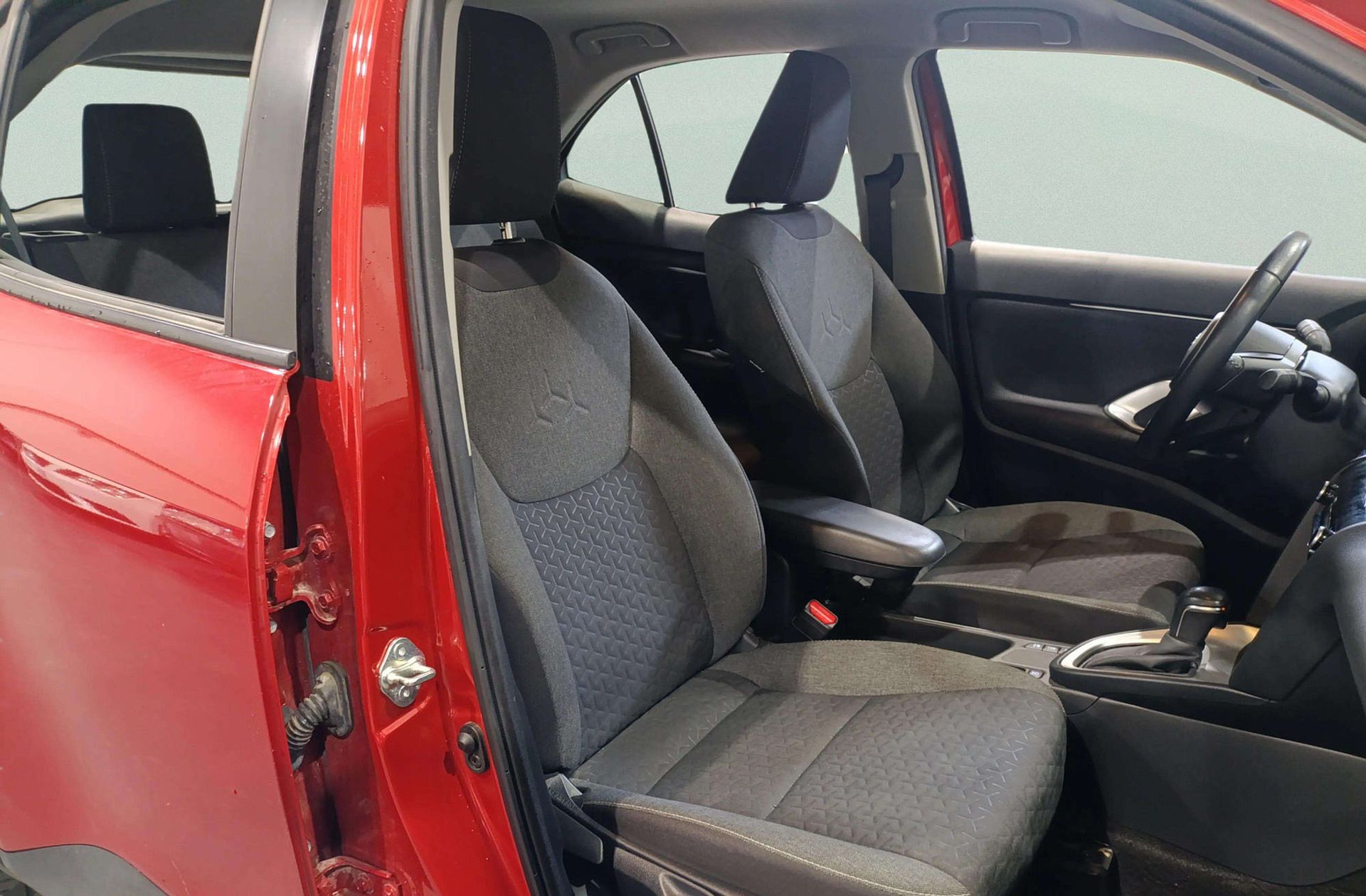 Toyota Yaris Cross 120H Business Plus - foto 16