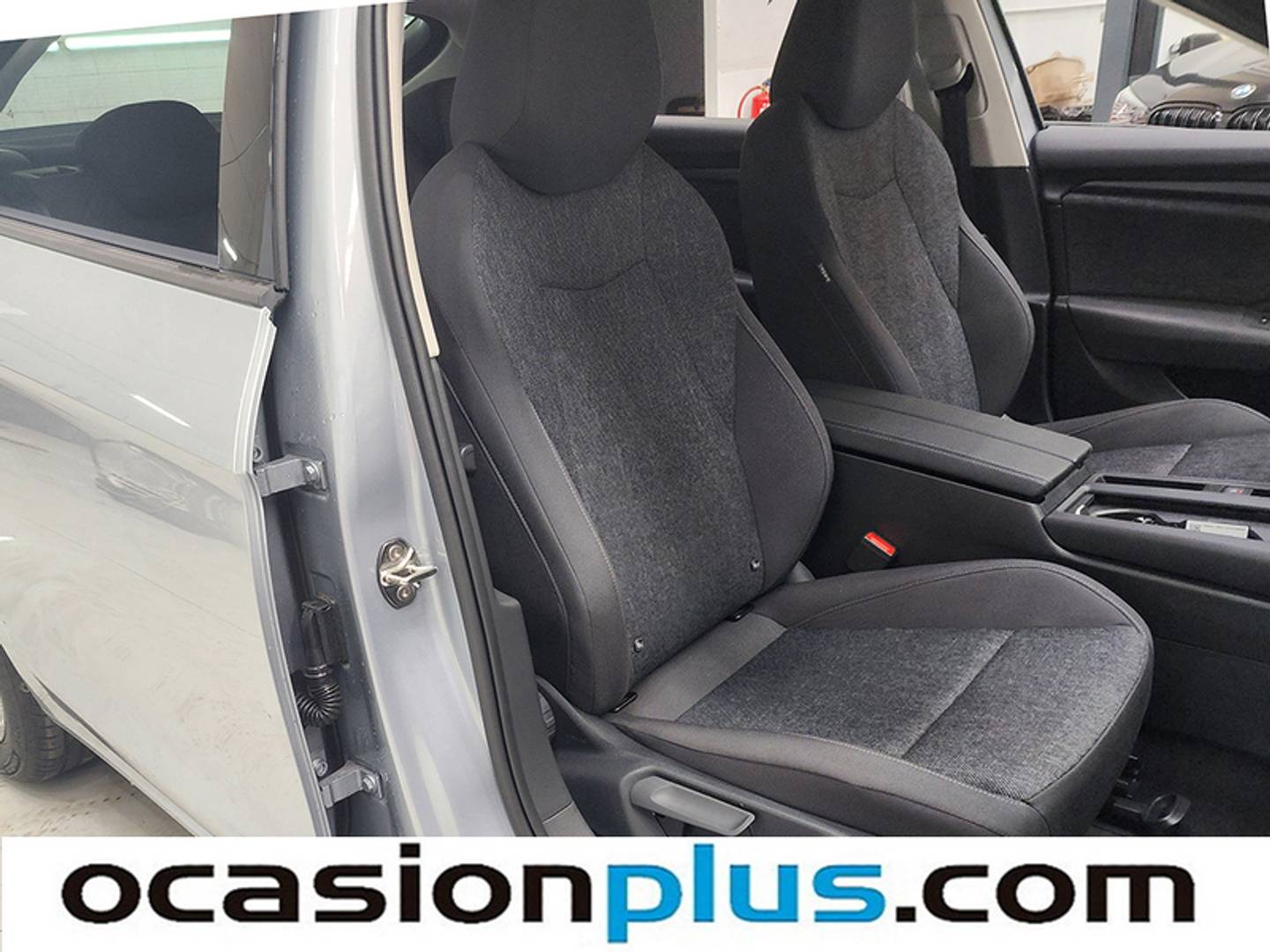 Foto Skoda Superb Skoda Superb 1.5 TSI m-HEV Essence DSG (150 CV)