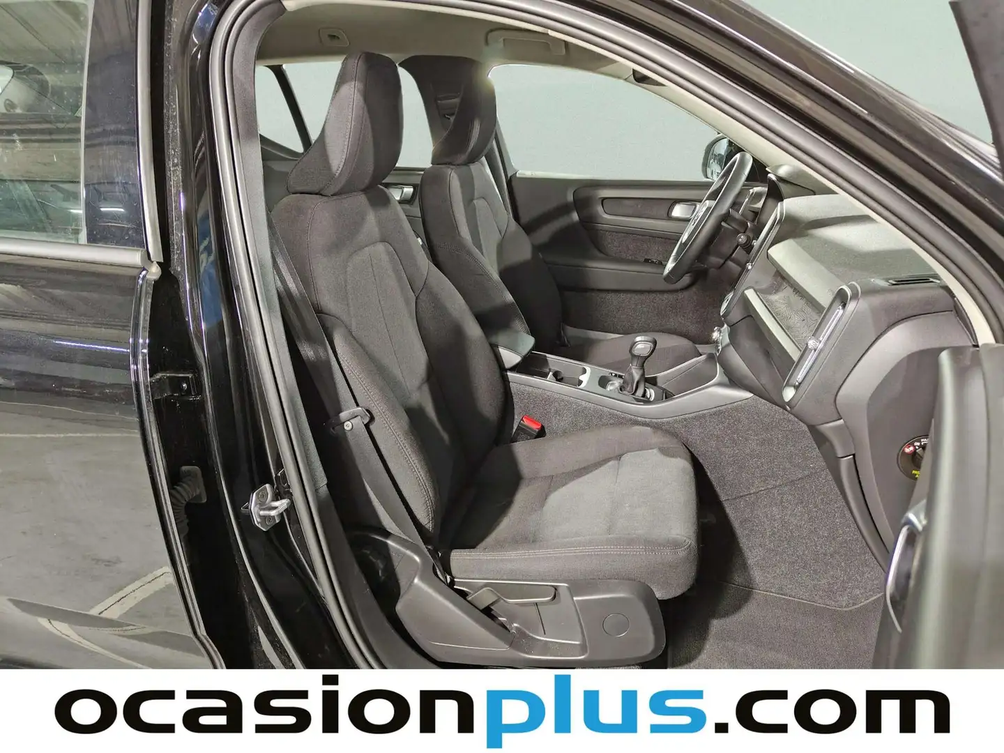 Foto Volvo XC40 Volvo XC40 T2 Momentum Core (129 CV)