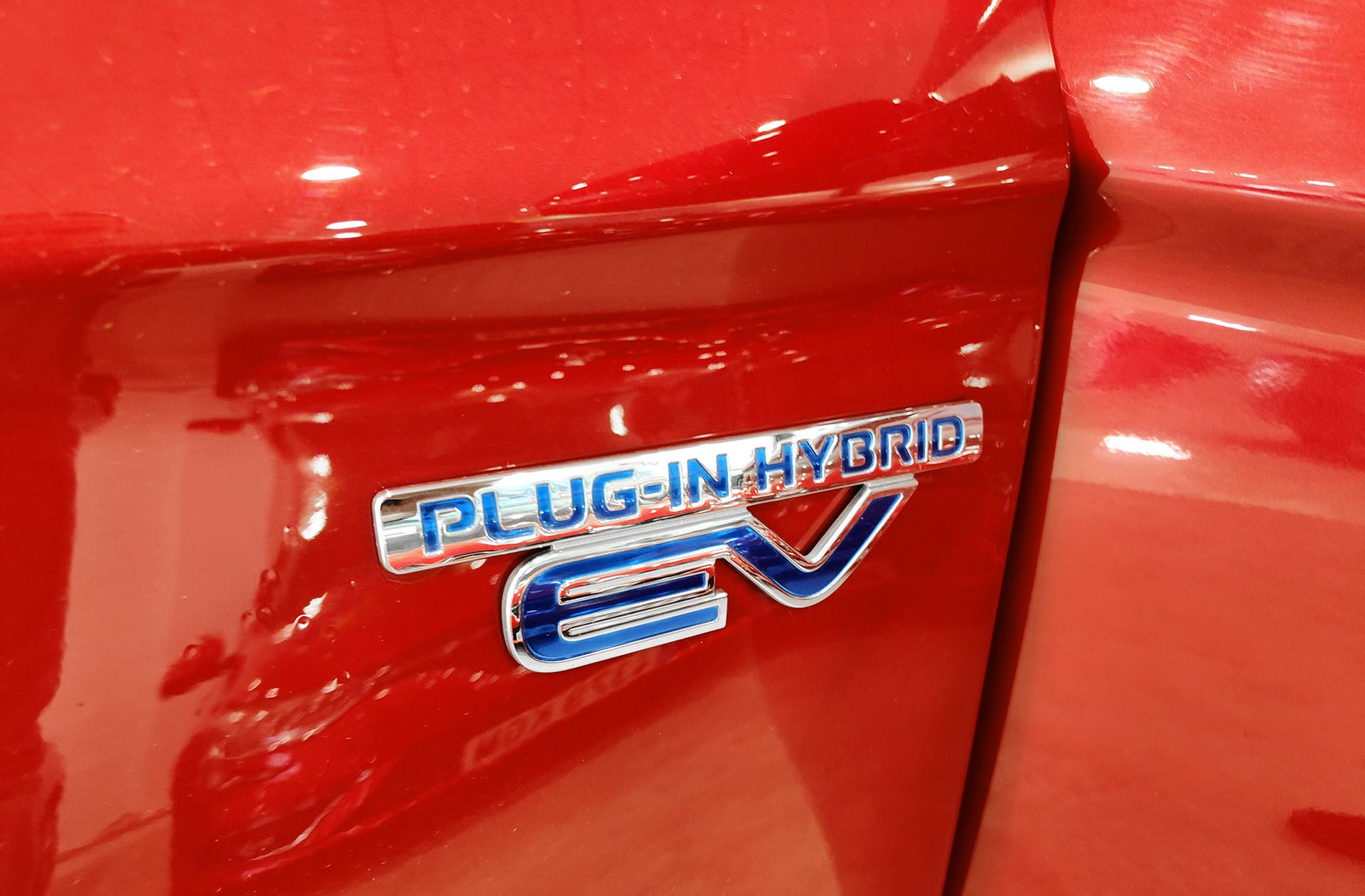 Mitsubishi Outlander 2.0 PHEV Kaiteki 4WD - foto 5