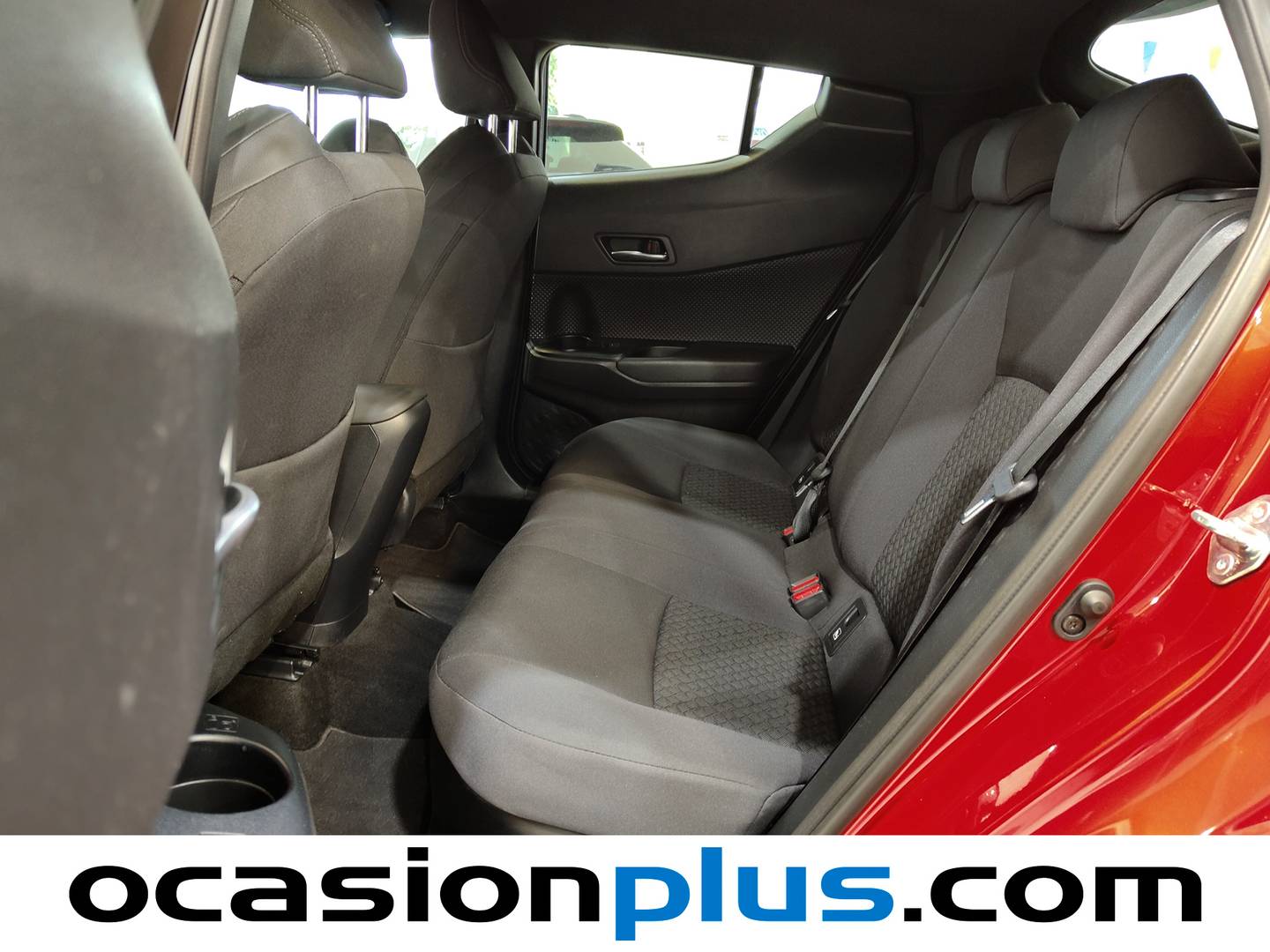 Foto asientos traseros Toyota C-HR Toyota C-HR 200H Advance (184 CV)