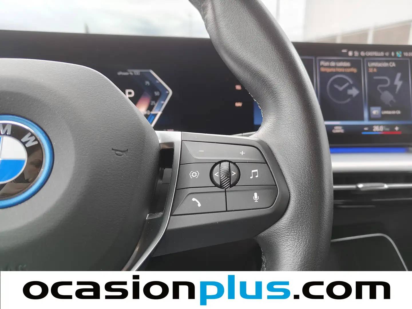 Foto BMW iX1 BMW iX1 xDrive30 (313 CV)