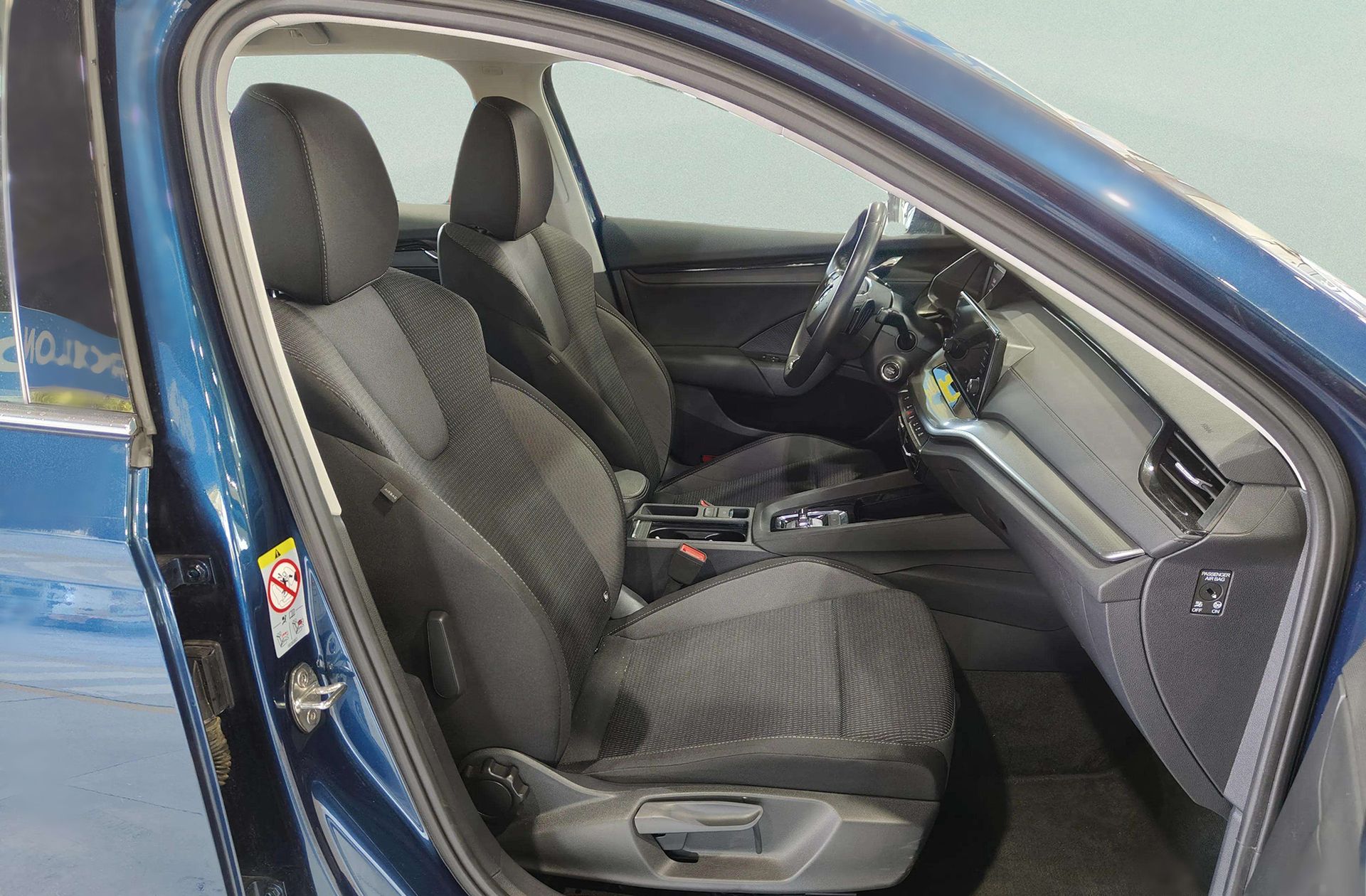 Škoda Octavia Combi Combi 2.0 TDI Ambition DSG 110 - foto 17