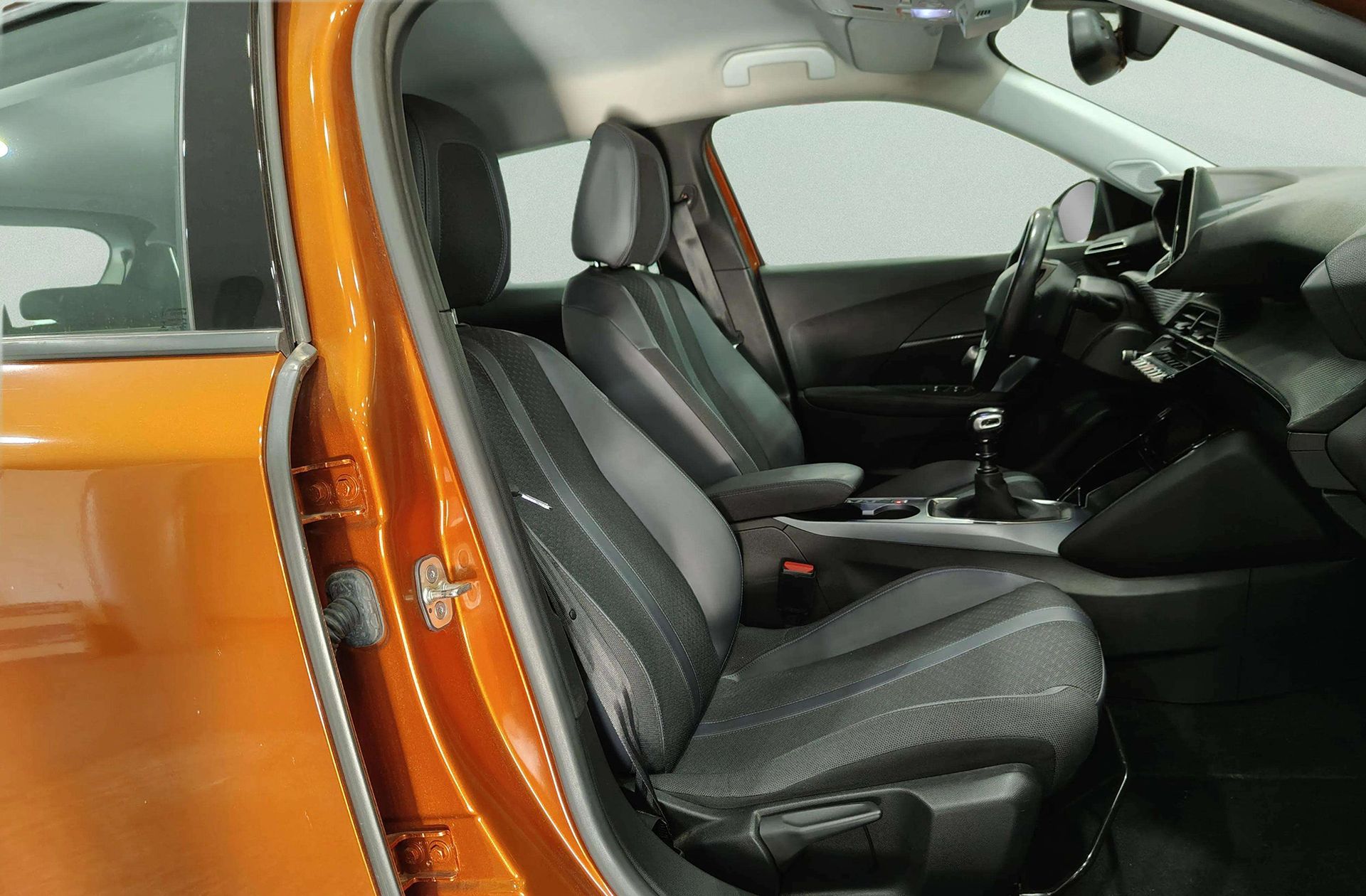 Peugeot 2008 PureTech 100 Allure - foto 19