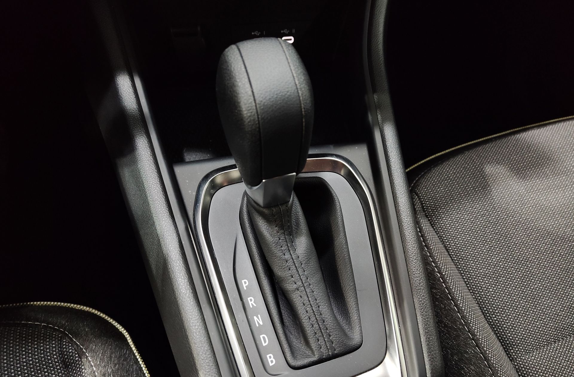 Renault Captur Techno E-Tech Híbrido - foto 5