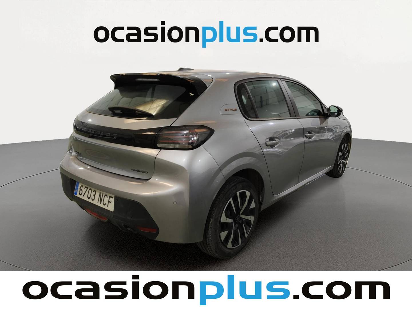 Foto trasera Peugeot 208 Peugeot 208 Style Hybrid 100 eDCS6 (100 CV) derecha