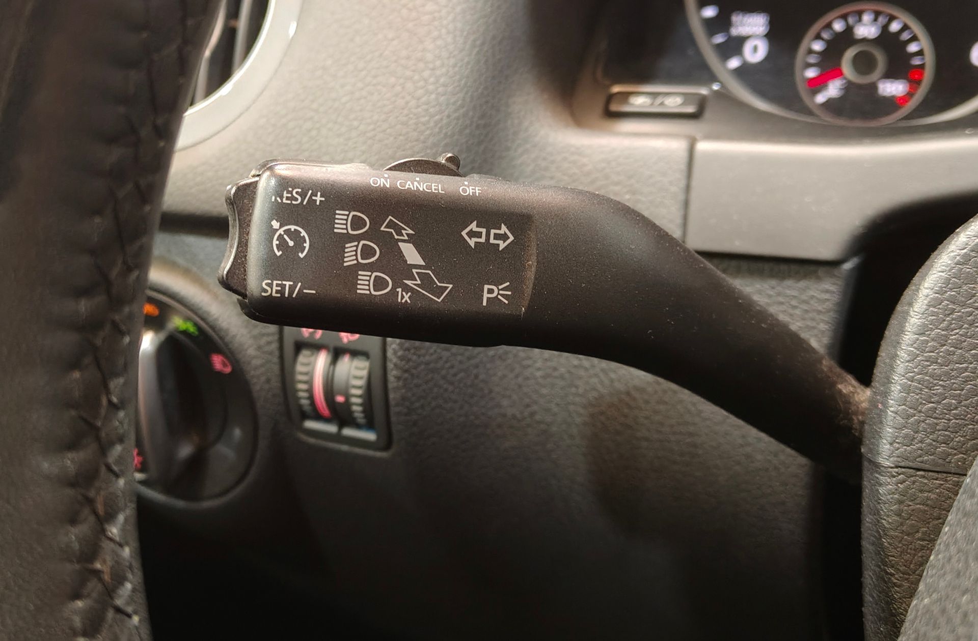 Volkswagen Tiguan T1 2.0 TDI BMT 4x2 - foto 36