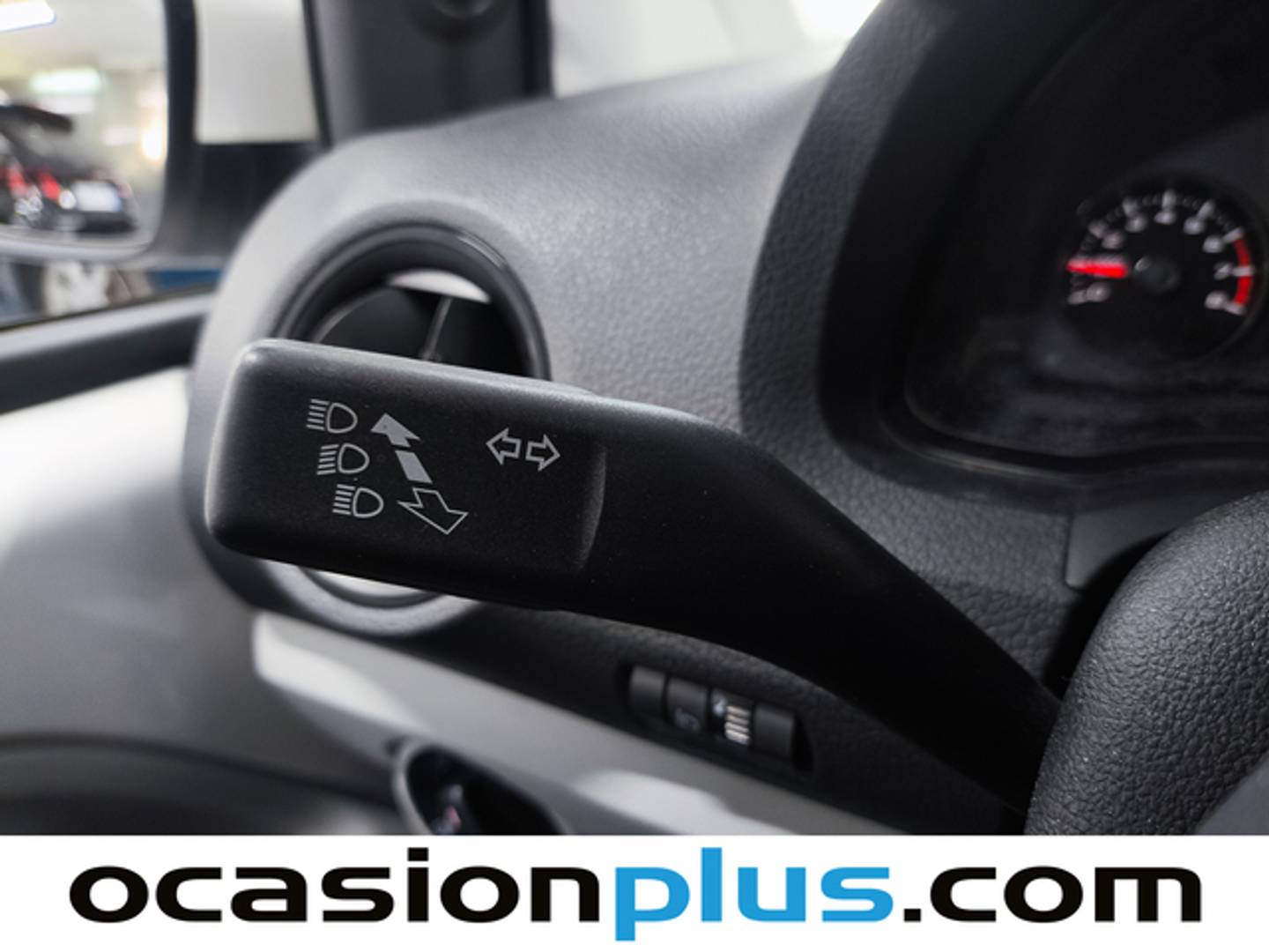 Extras y acabados del Seat Mii Seat Mii 1.0 Style Edition Plus (75 CV)