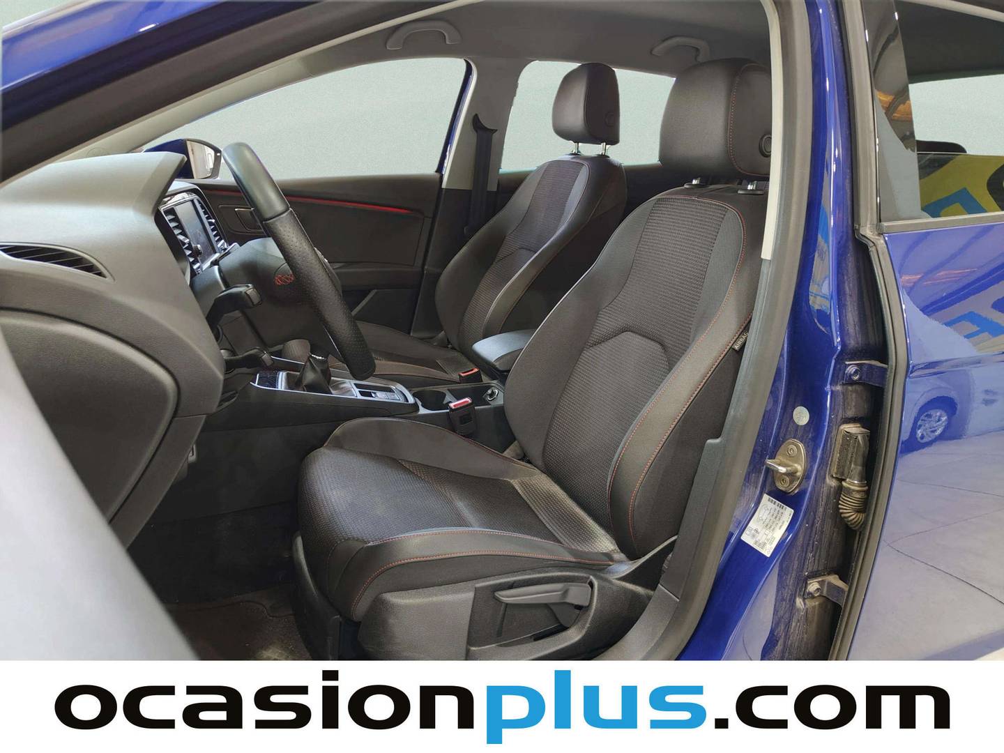 Foto asientos delanteros Seat León Seat León 1.4 TSI S&S FR Plus (125 CV)