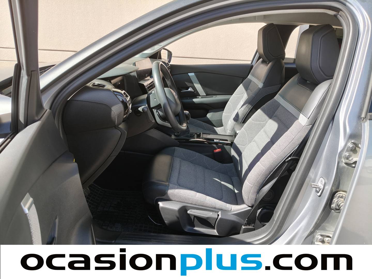 Foto asientos delanteros Citroën C4 Citroen C4 BlueHDi 110 S&S Feel Pack (110 CV)