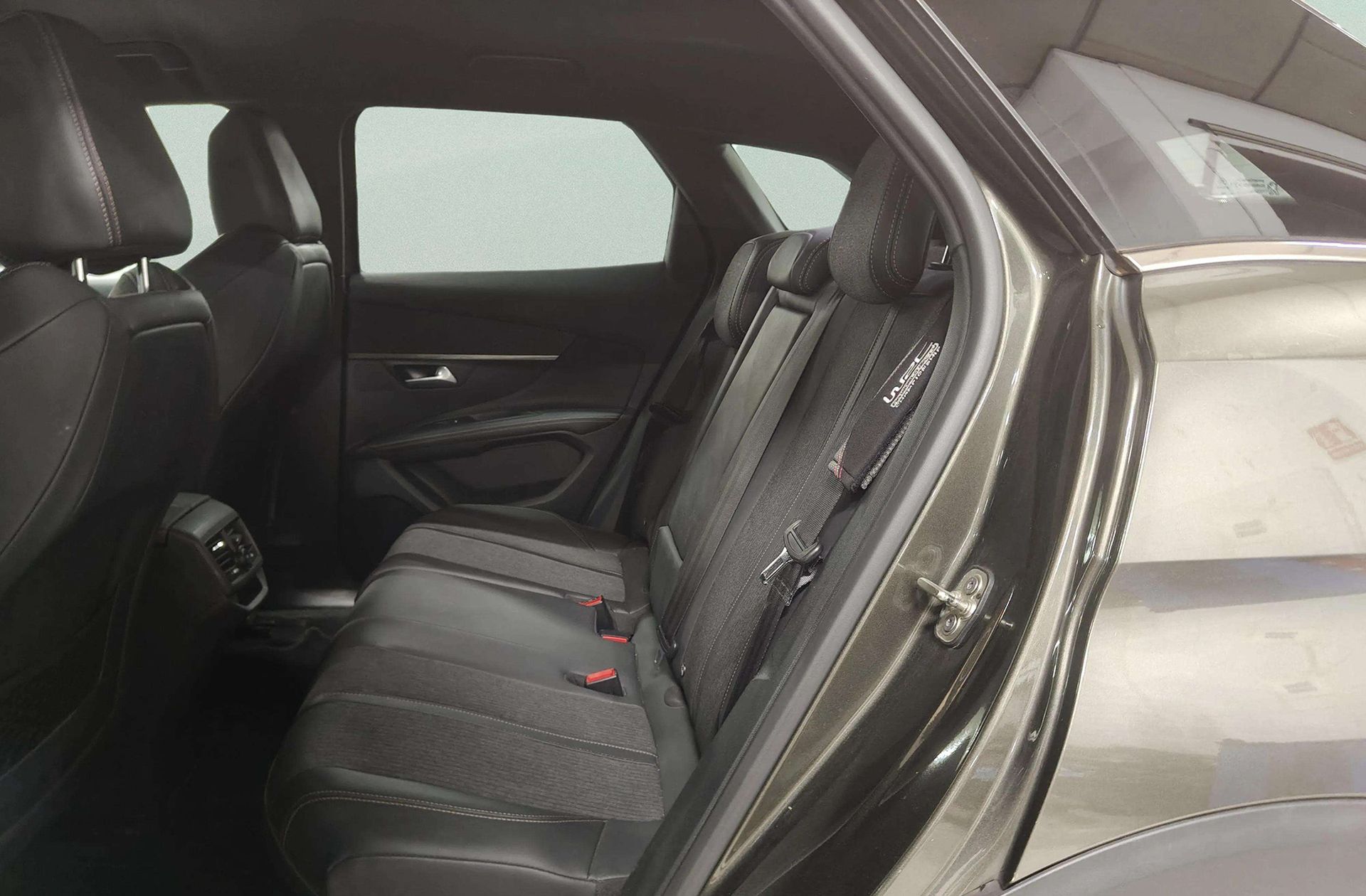 Peugeot 3008 PureTech 130 GT Line EAT8 - foto 14