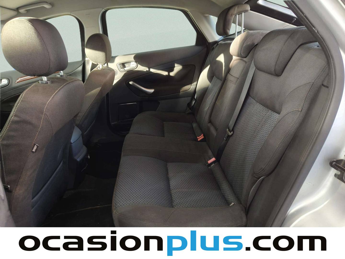 Foto asientos traseros Ford Mondeo Ford Mondeo 2.0 Ghia (145 CV)