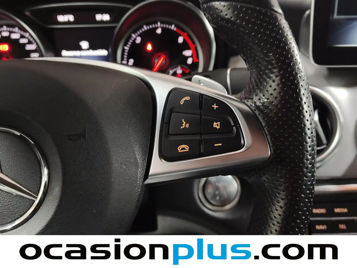 Foto Mercedes GLA Mercedes-Benz GLA GLA 200 d (136 CV) PACK AMG